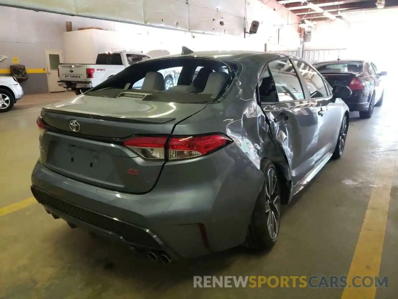 4 Photograph of a damaged car 5YFS4MCE1MP071702 TOYOTA COROLLA 2021