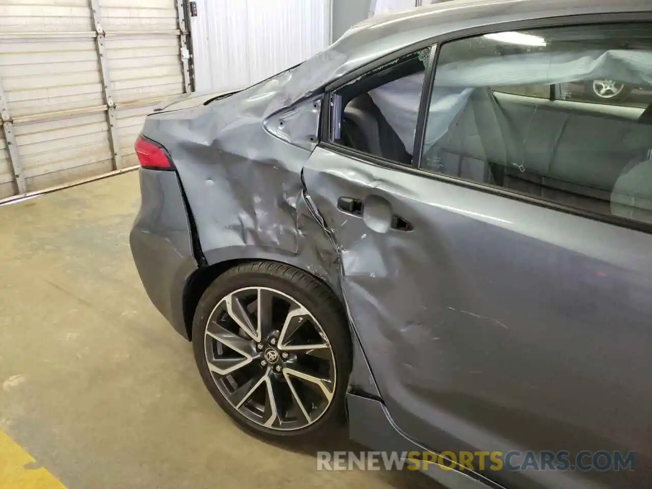 9 Photograph of a damaged car 5YFS4MCE1MP071702 TOYOTA COROLLA 2021