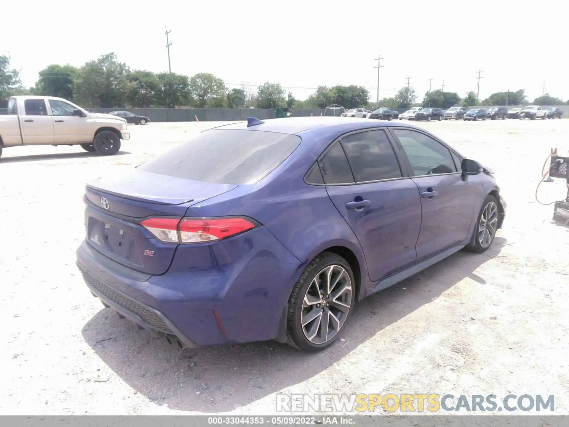 4 Photograph of a damaged car 5YFS4MCE1MP072316 TOYOTA COROLLA 2021