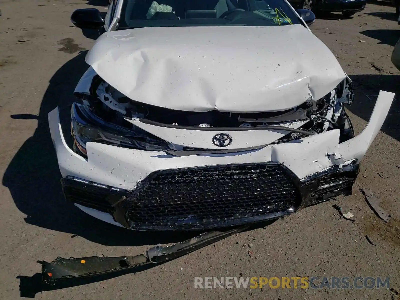 9 Photograph of a damaged car 5YFS4MCE1MP074860 TOYOTA COROLLA 2021