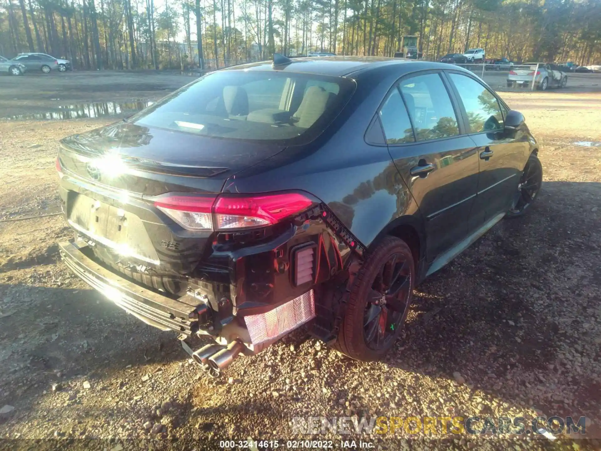 4 Photograph of a damaged car 5YFS4MCE1MP077743 TOYOTA COROLLA 2021