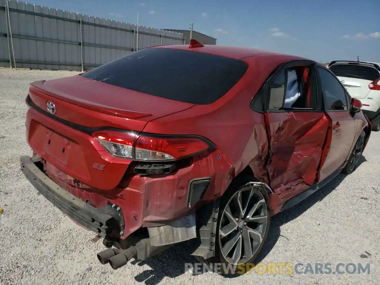 4 Photograph of a damaged car 5YFS4MCE1MP078844 TOYOTA COROLLA 2021