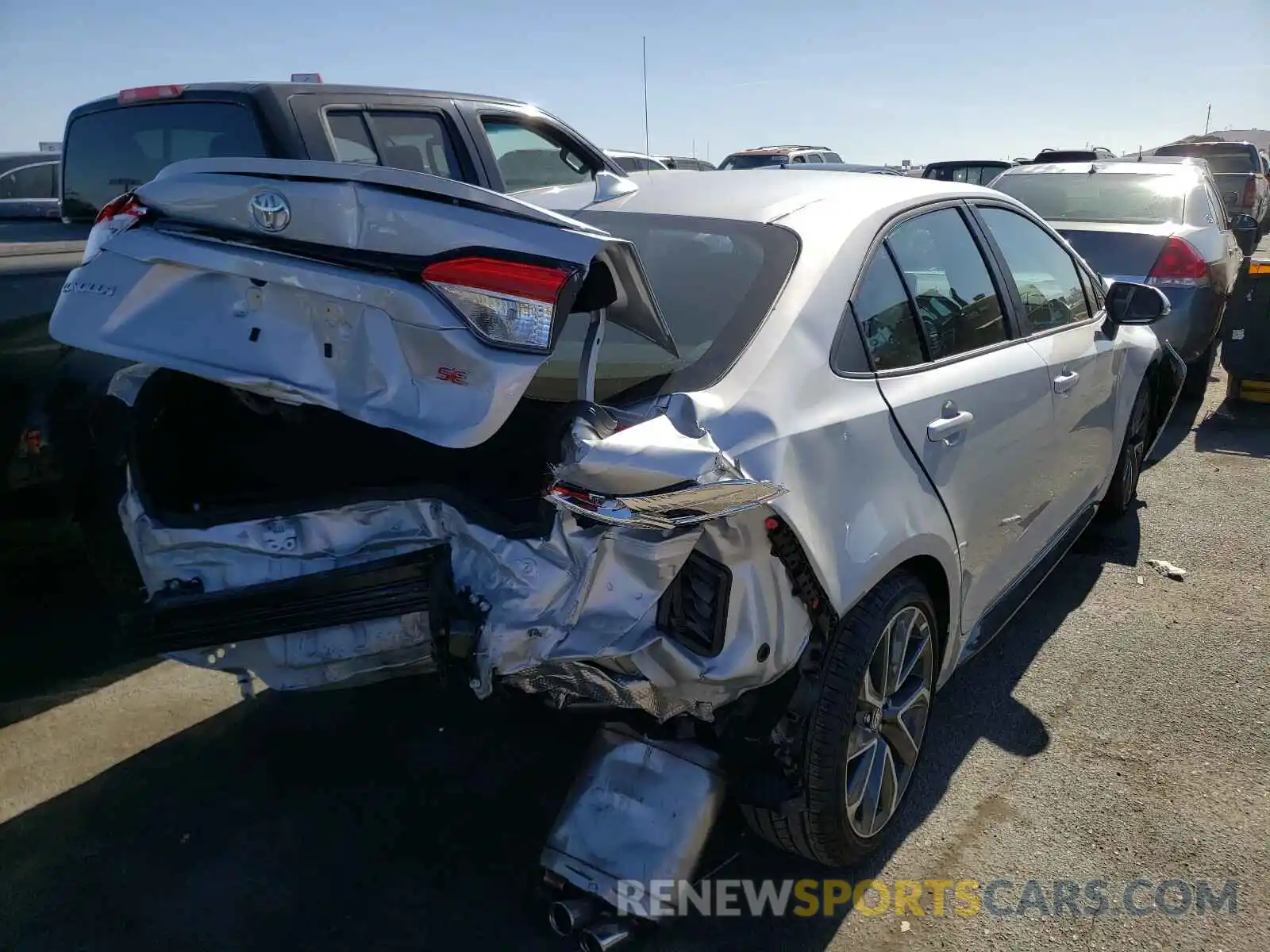 4 Photograph of a damaged car 5YFS4MCE1MP088581 TOYOTA COROLLA 2021