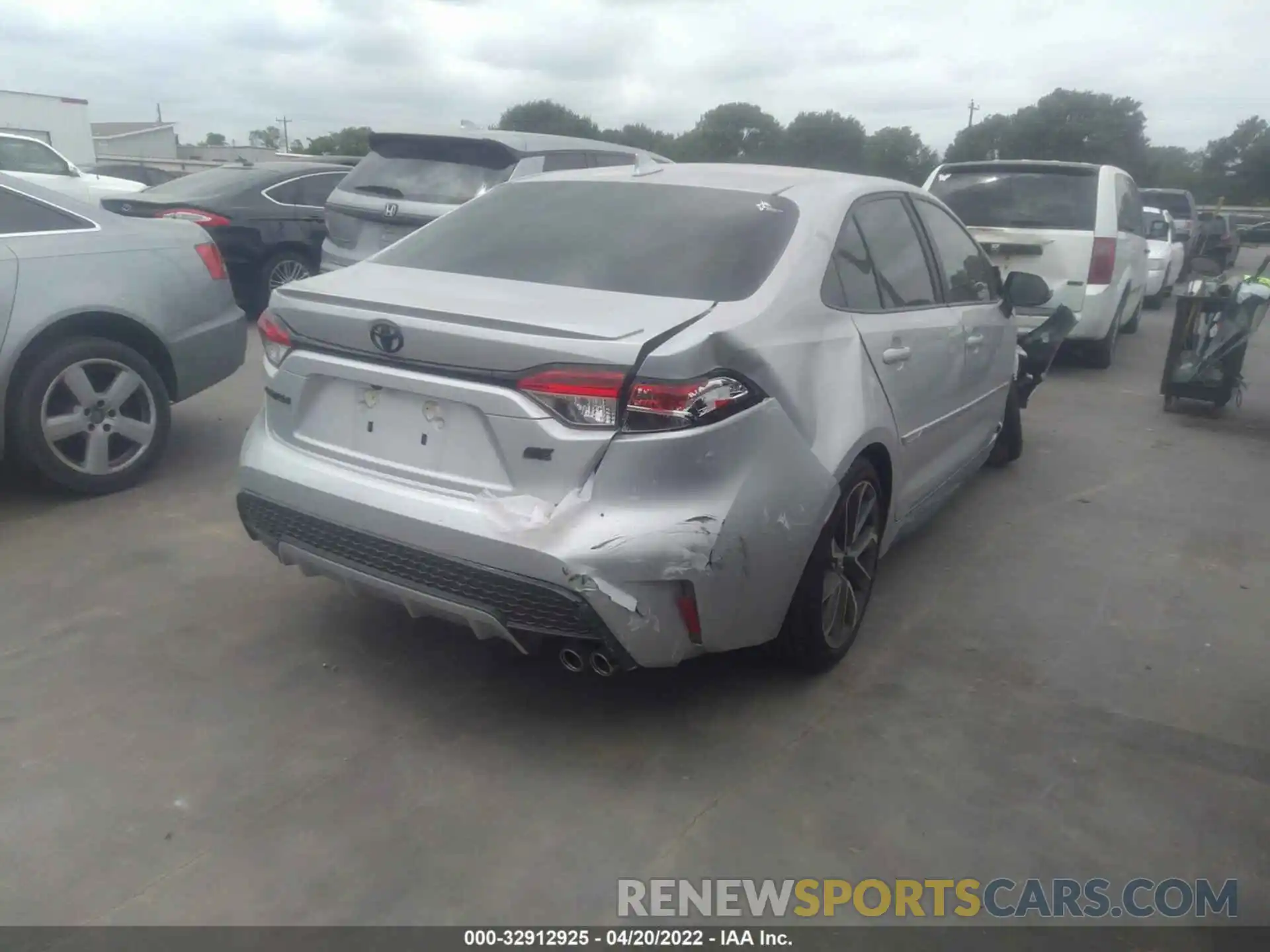 4 Photograph of a damaged car 5YFS4MCE1MP093733 TOYOTA COROLLA 2021