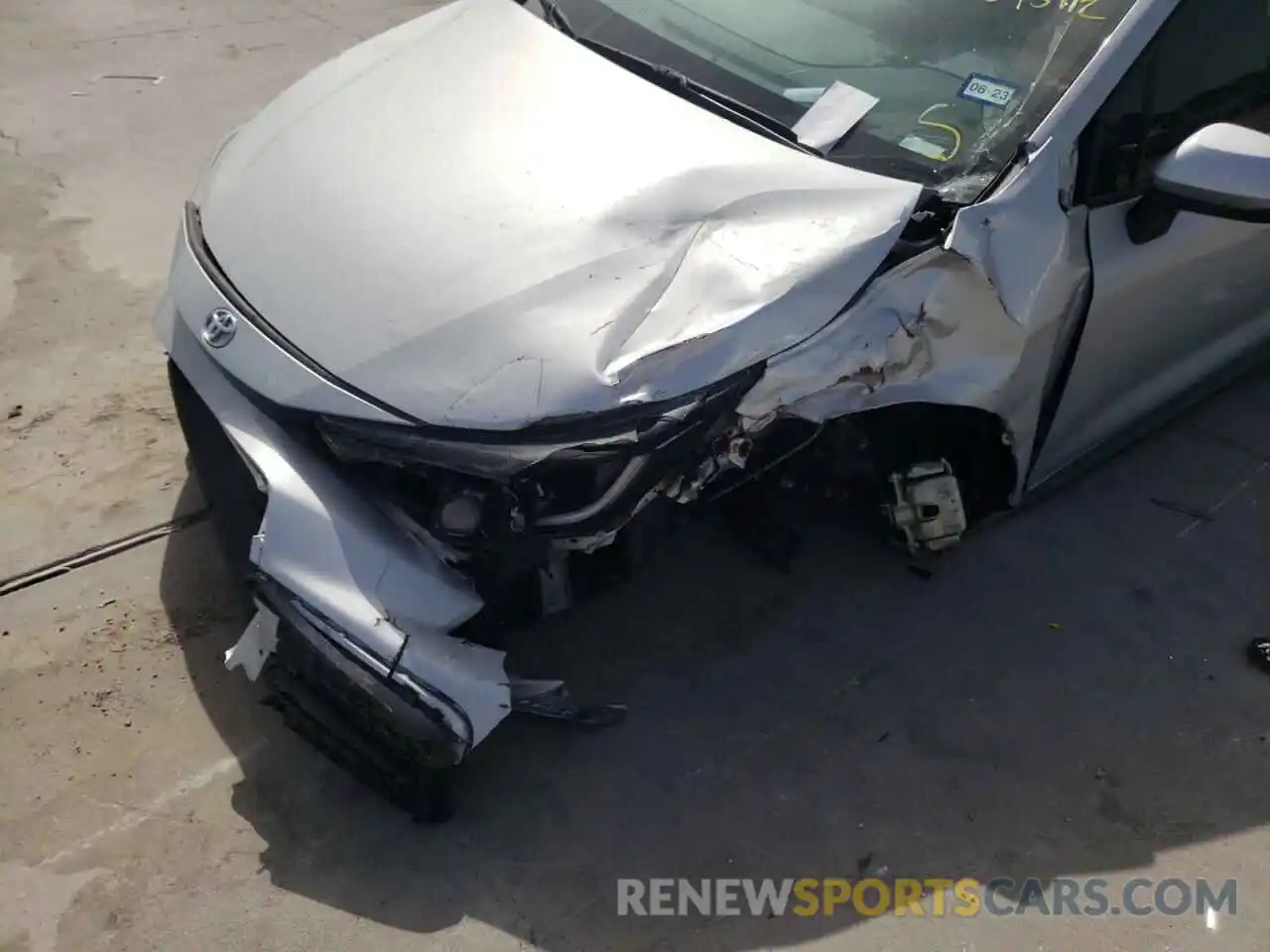 9 Photograph of a damaged car 5YFS4MCE1MP095112 TOYOTA COROLLA 2021