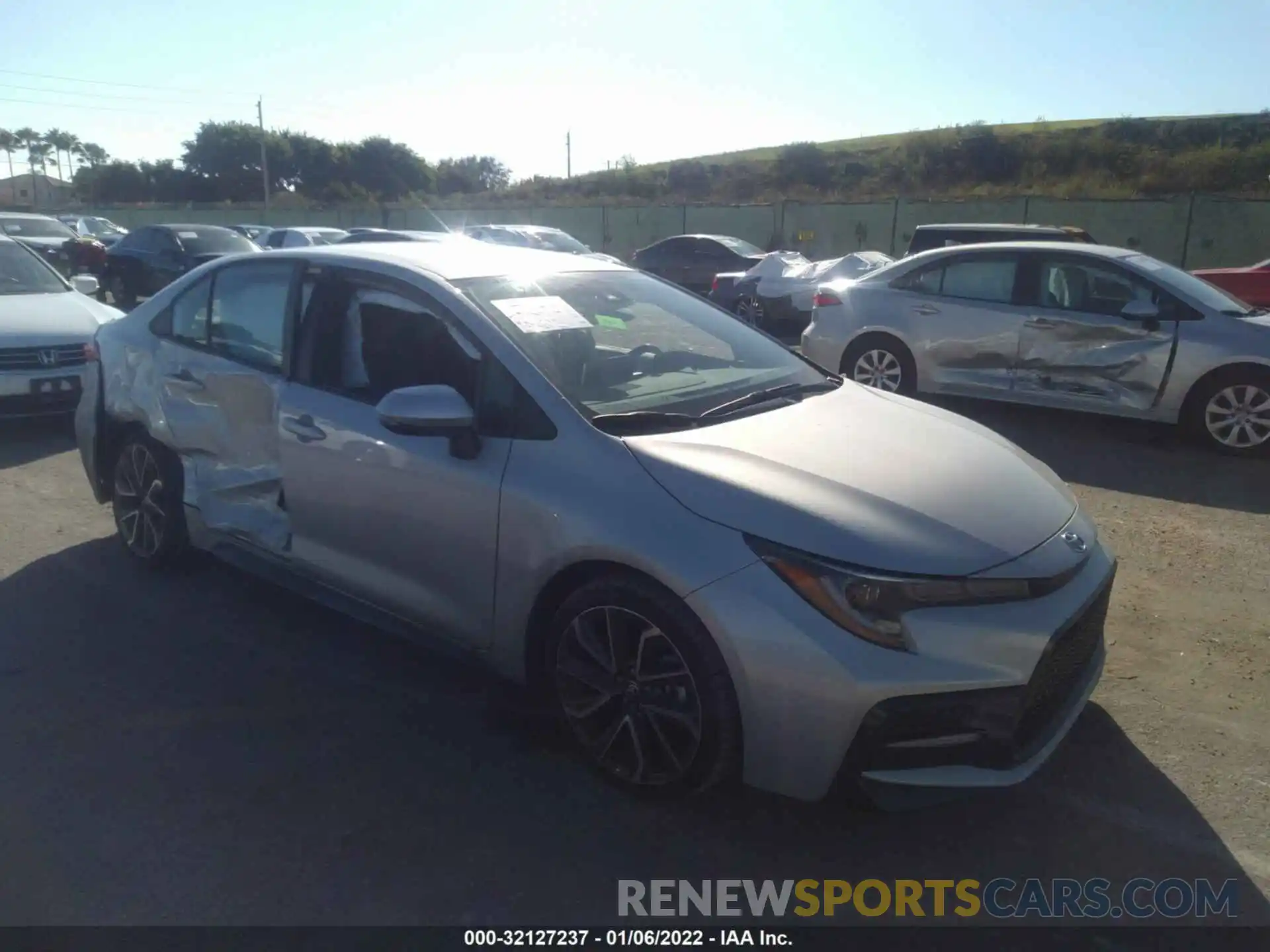 1 Photograph of a damaged car 5YFS4MCE1MP095157 TOYOTA COROLLA 2021