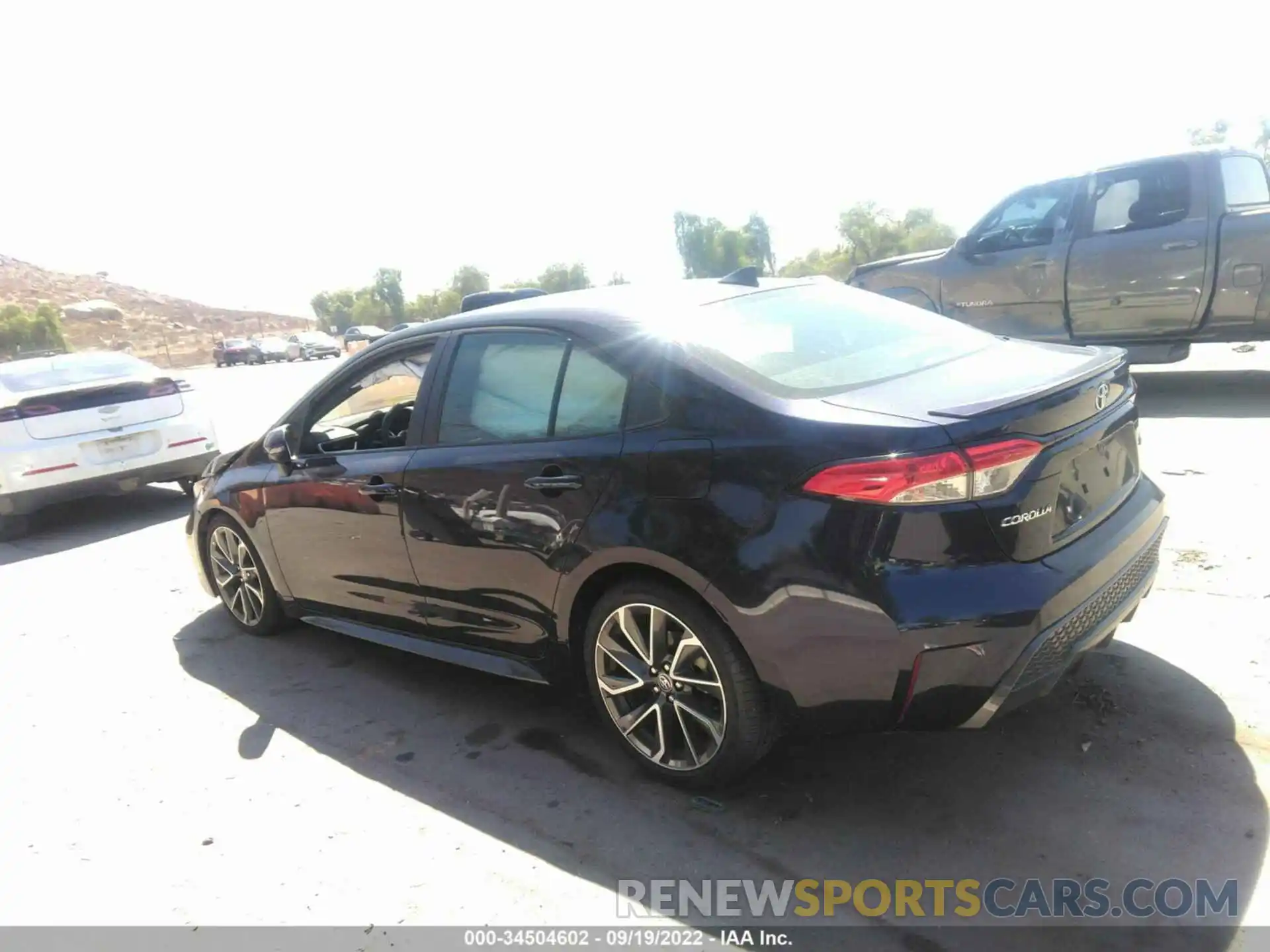 3 Photograph of a damaged car 5YFS4MCE2MP067156 TOYOTA COROLLA 2021