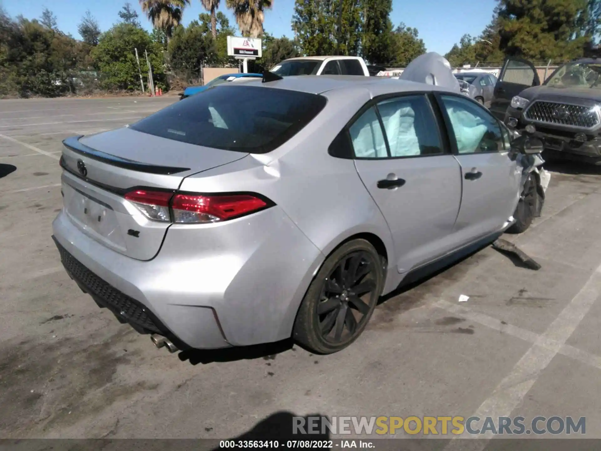 4 Photograph of a damaged car 5YFS4MCE2MP070039 TOYOTA COROLLA 2021