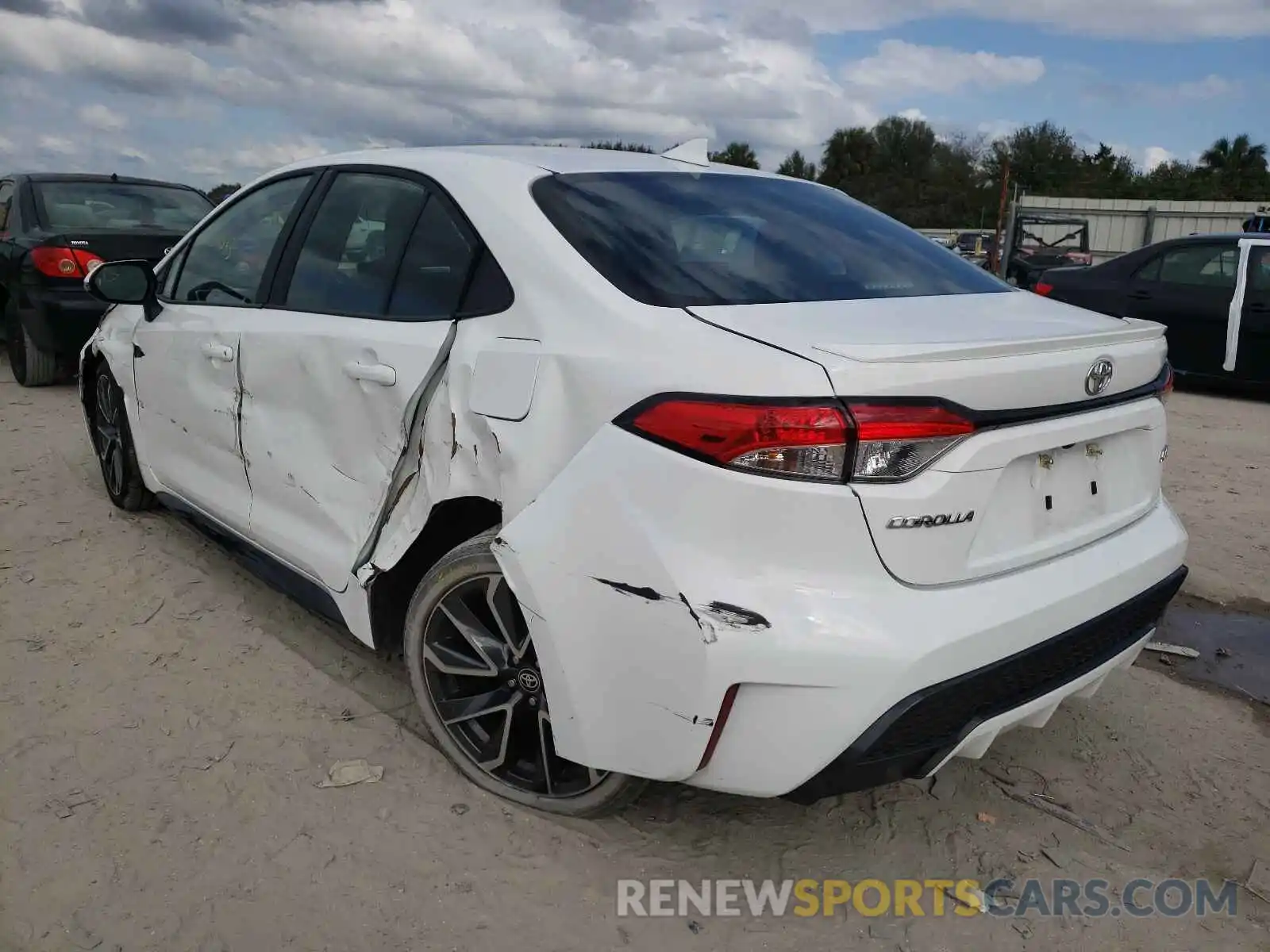 3 Photograph of a damaged car 5YFS4MCE2MP072406 TOYOTA COROLLA 2021