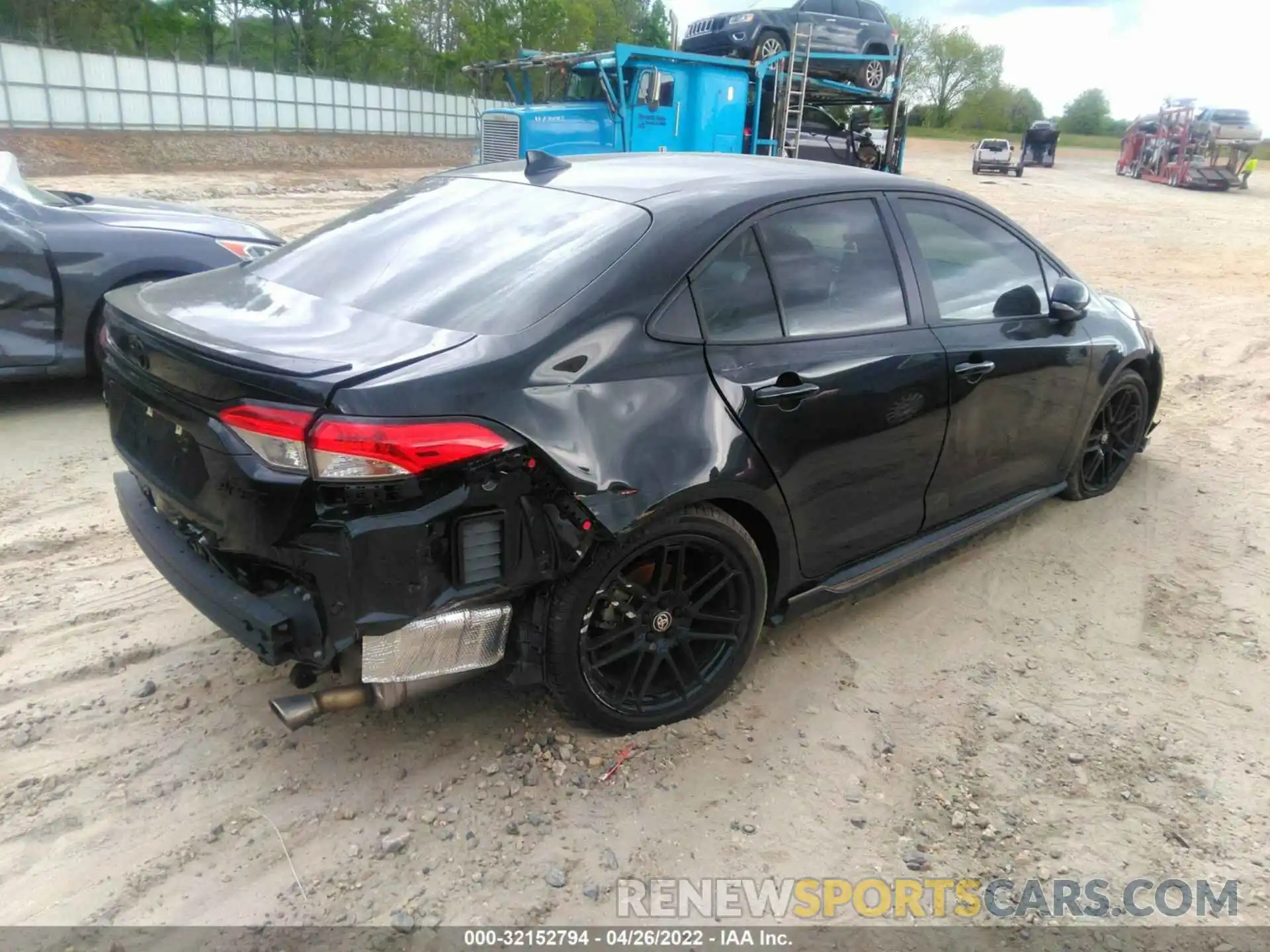 4 Photograph of a damaged car 5YFS4MCE2MP073636 TOYOTA COROLLA 2021