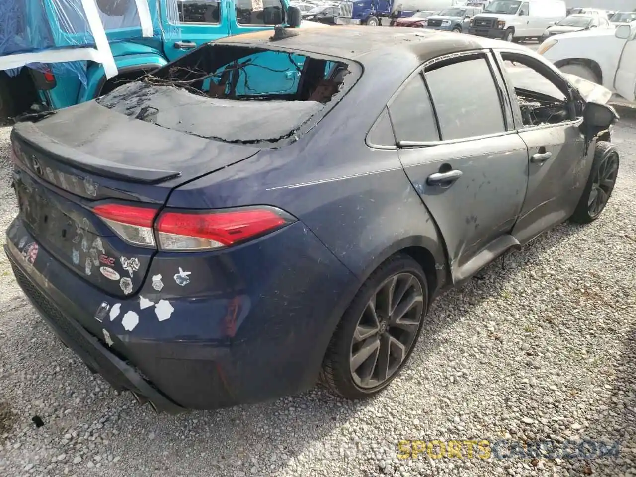 4 Photograph of a damaged car 5YFS4MCE2MP091022 TOYOTA COROLLA 2021