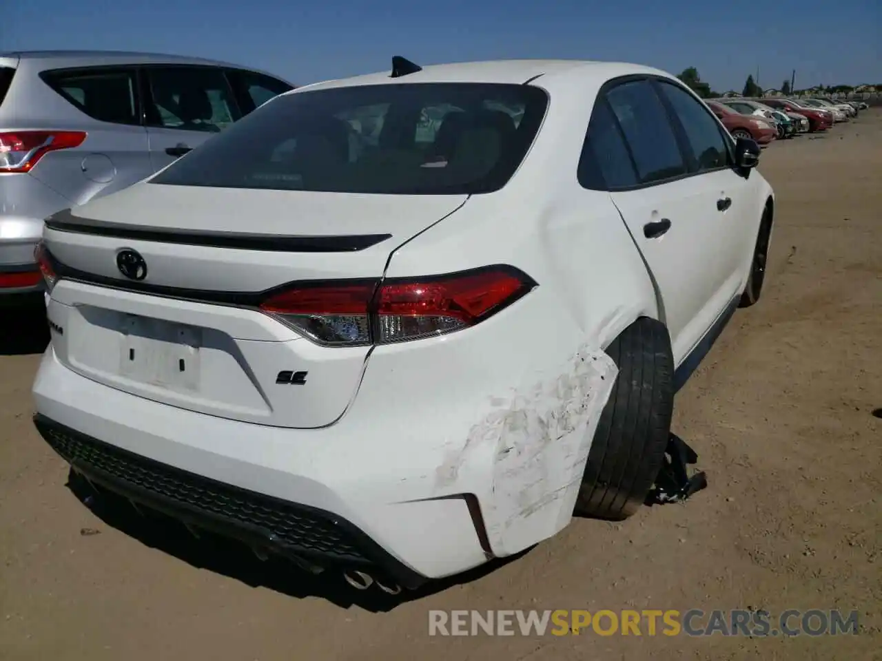 4 Photograph of a damaged car 5YFS4MCE3MP068123 TOYOTA COROLLA 2021