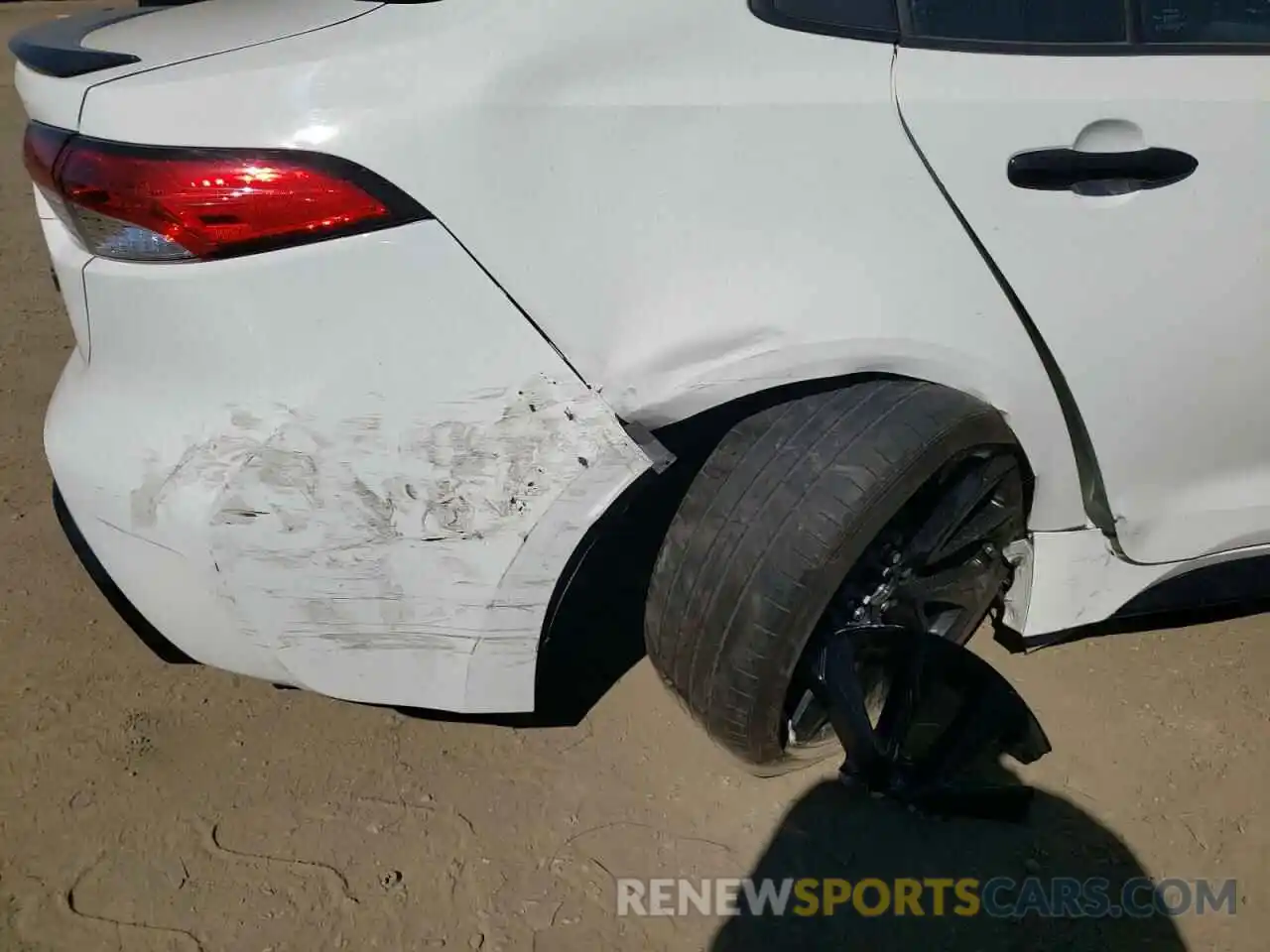 9 Photograph of a damaged car 5YFS4MCE3MP068123 TOYOTA COROLLA 2021