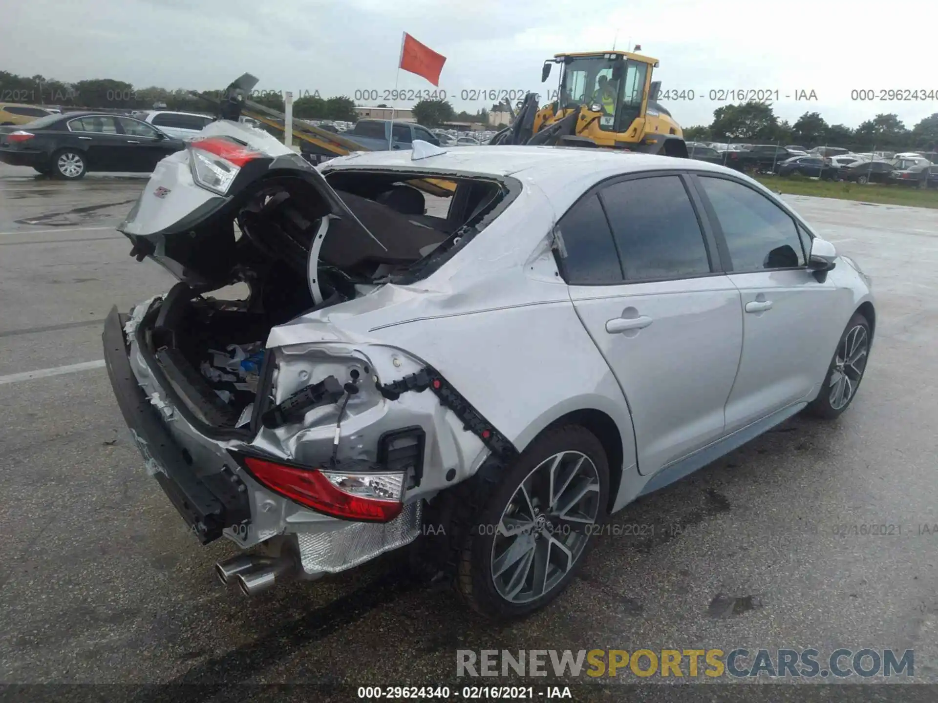 4 Photograph of a damaged car 5YFS4MCE3MP068414 TOYOTA COROLLA 2021