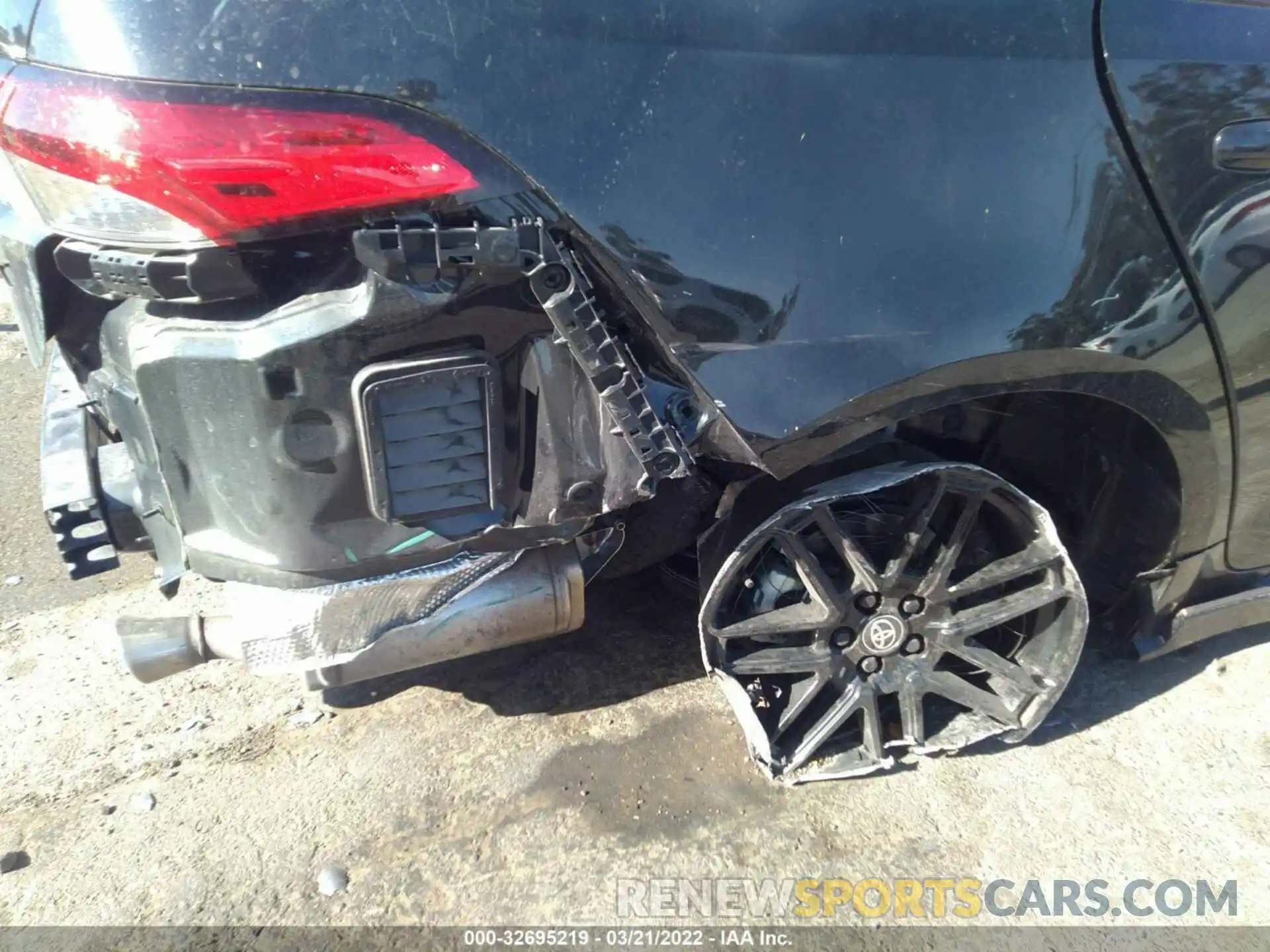 6 Photograph of a damaged car 5YFS4MCE3MP076495 TOYOTA COROLLA 2021