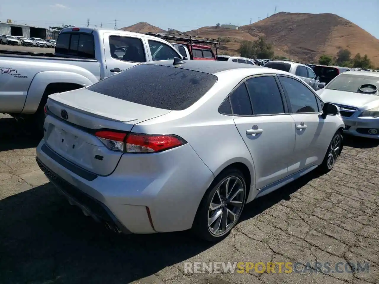 4 Photograph of a damaged car 5YFS4MCE3MP079977 TOYOTA COROLLA 2021