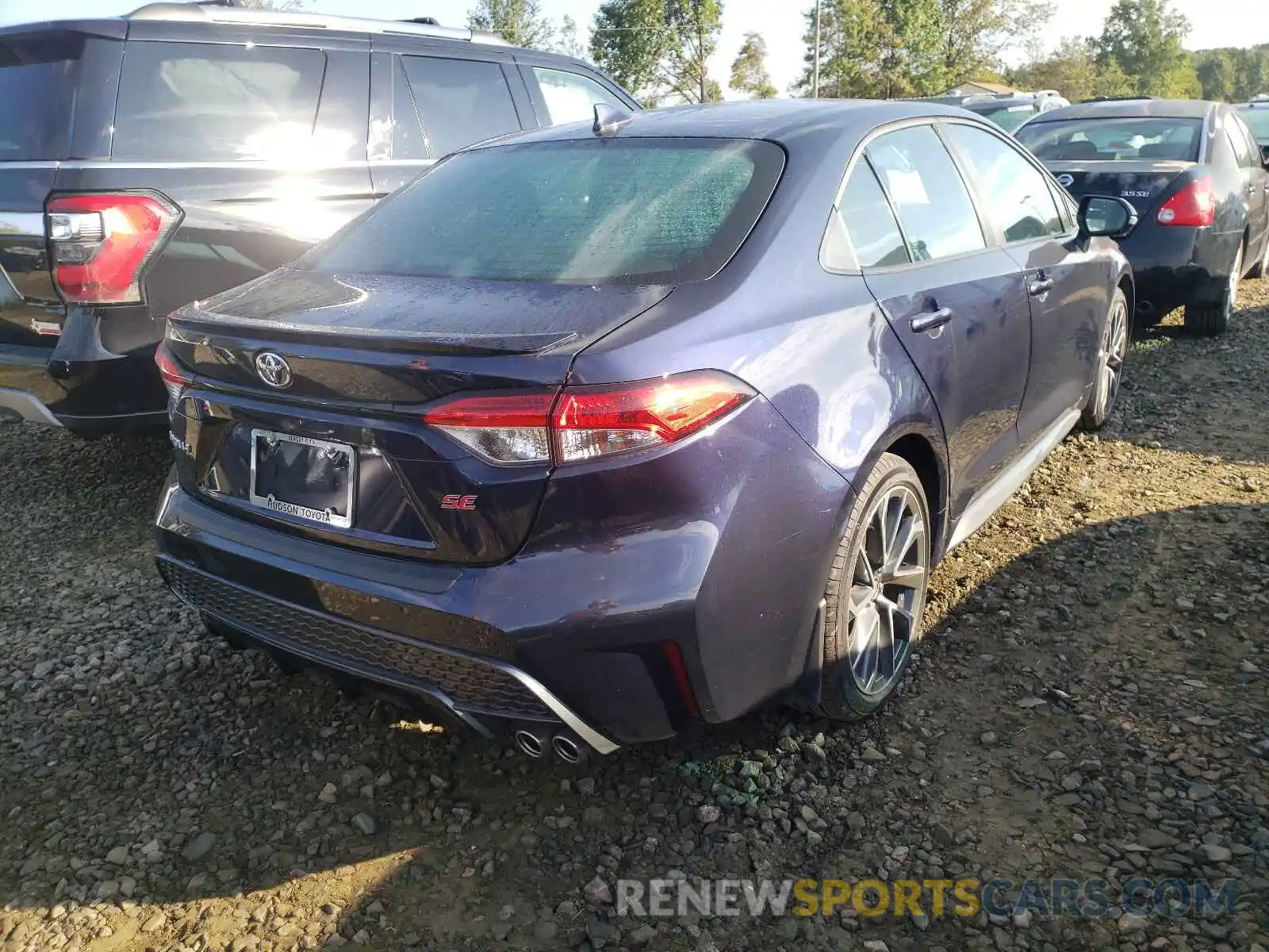 4 Photograph of a damaged car 5YFS4MCE3MP082023 TOYOTA COROLLA 2021