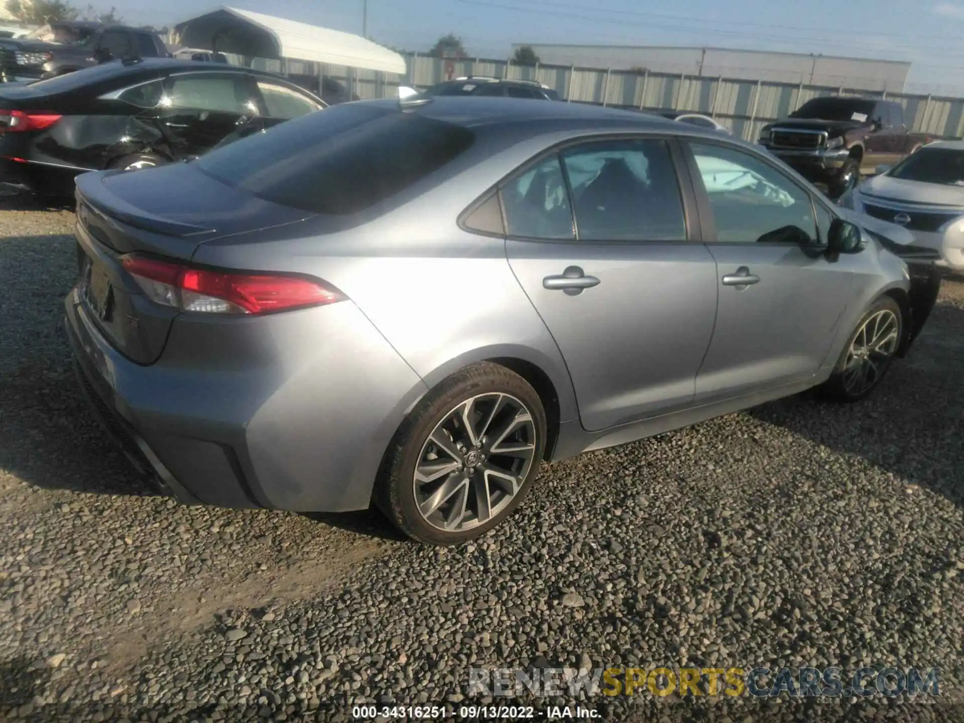 4 Photograph of a damaged car 5YFS4MCE3MP088680 TOYOTA COROLLA 2021