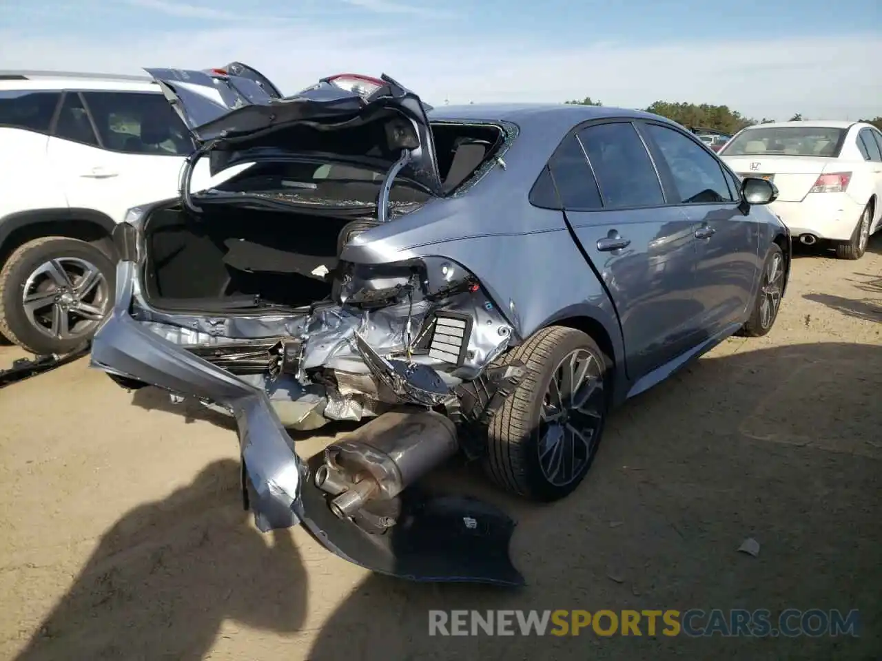 4 Photograph of a damaged car 5YFS4MCE3MP090171 TOYOTA COROLLA 2021