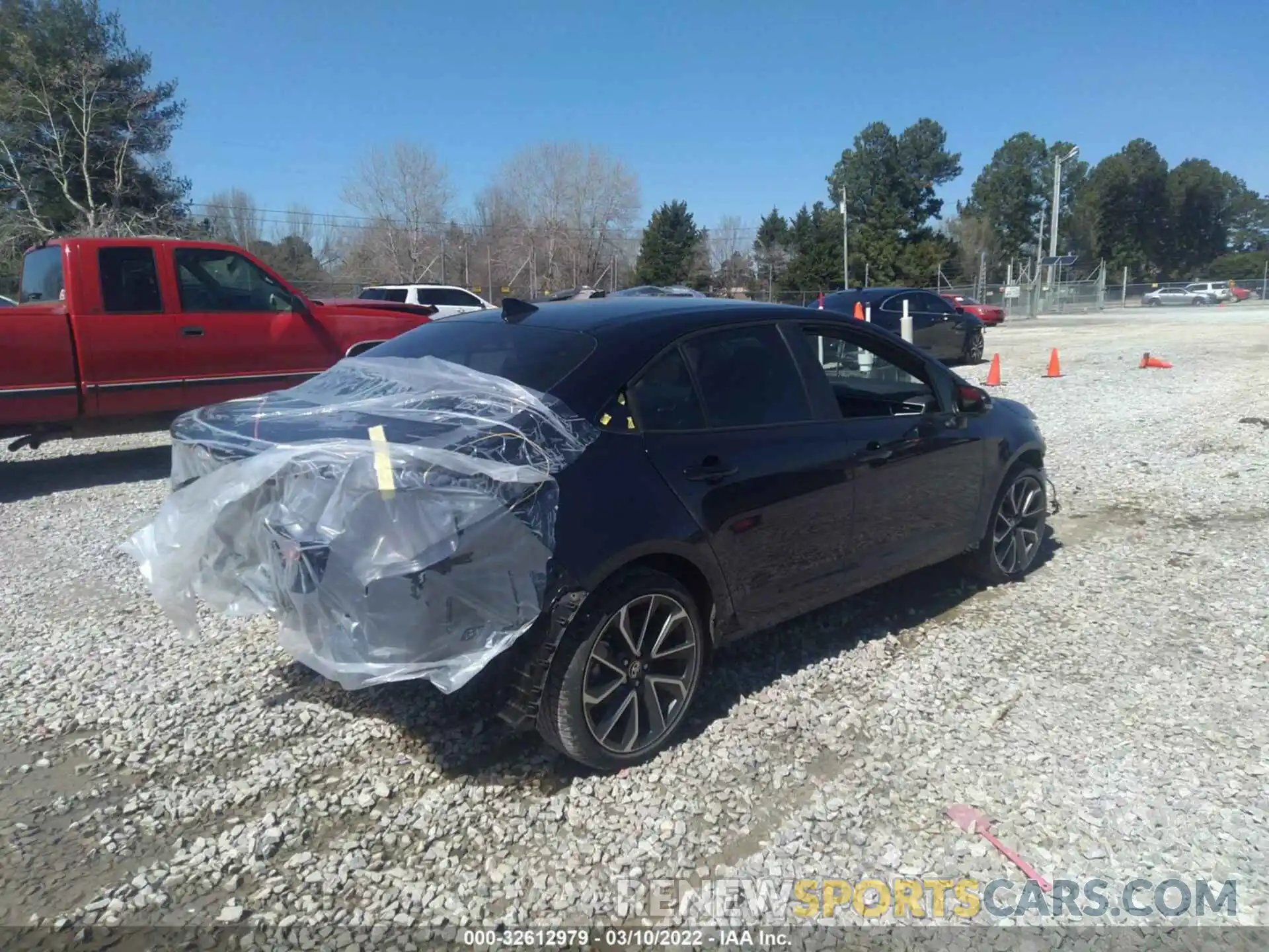 4 Photograph of a damaged car 5YFS4MCE3MP094396 TOYOTA COROLLA 2021