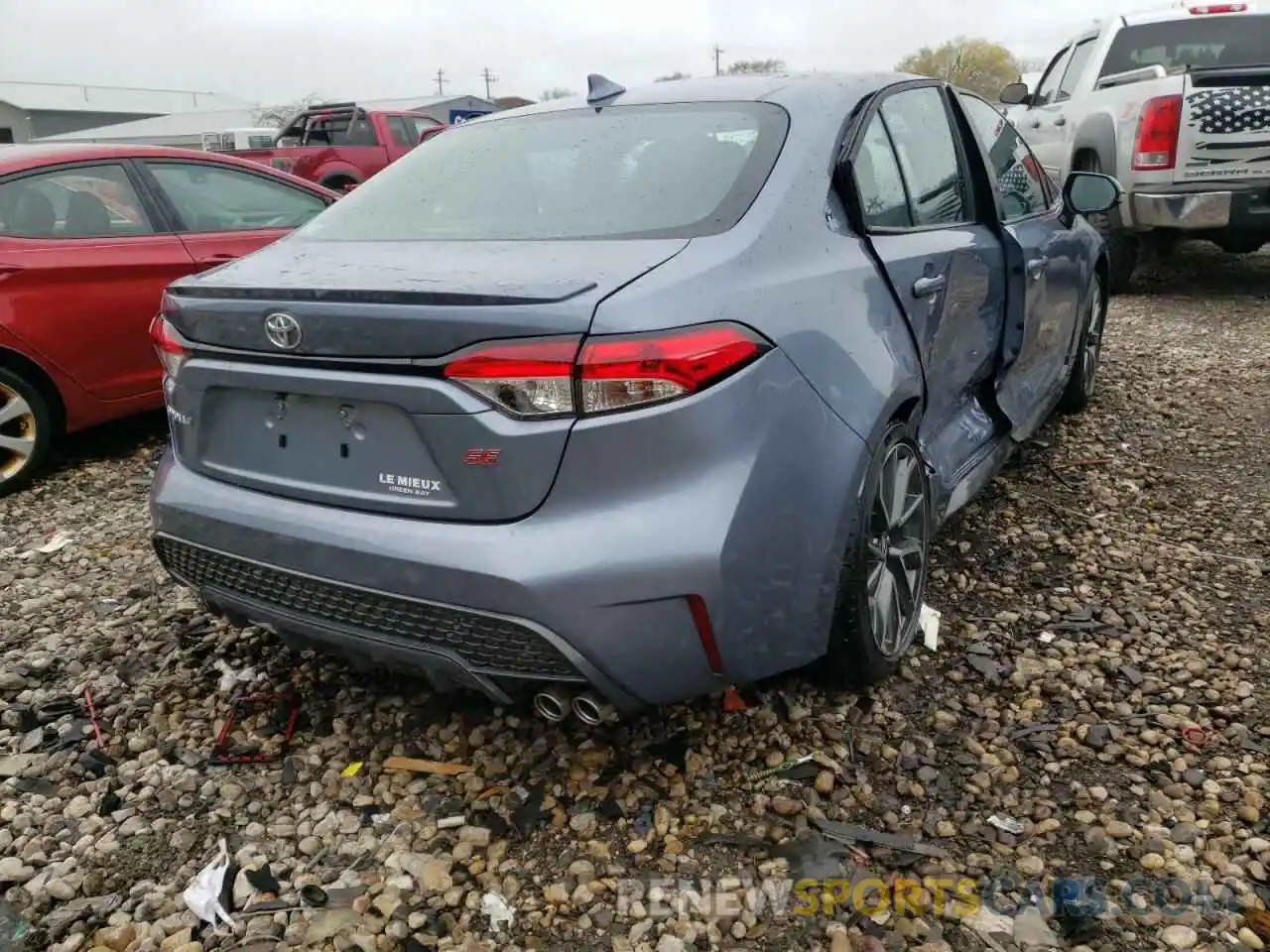 4 Photograph of a damaged car 5YFS4MCE3MP095662 TOYOTA COROLLA 2021