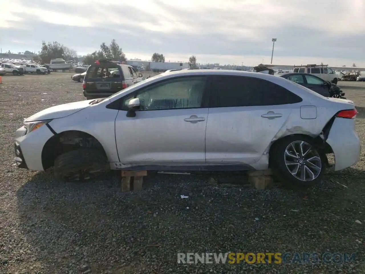 9 Photograph of a damaged car 5YFS4MCE4MP060743 TOYOTA COROLLA 2021