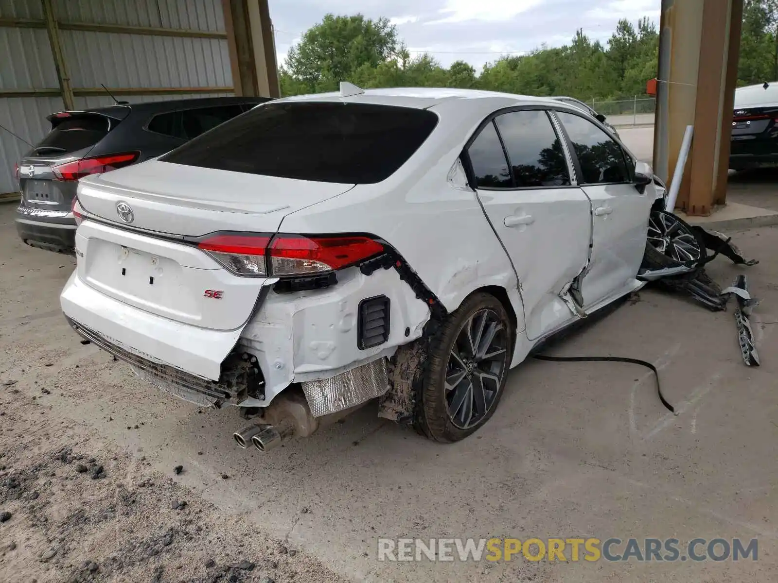 4 Photograph of a damaged car 5YFS4MCE4MP062220 TOYOTA COROLLA 2021