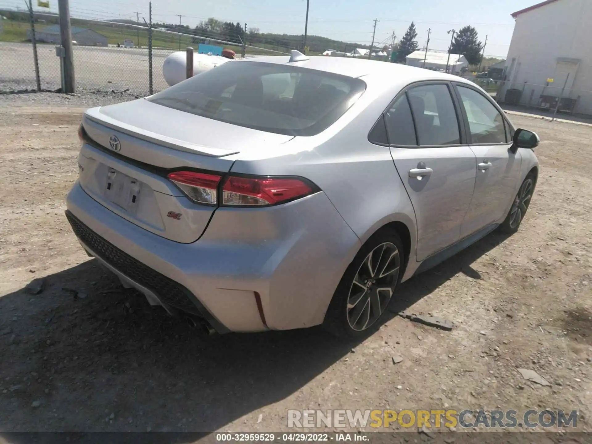 4 Photograph of a damaged car 5YFS4MCE4MP064579 TOYOTA COROLLA 2021