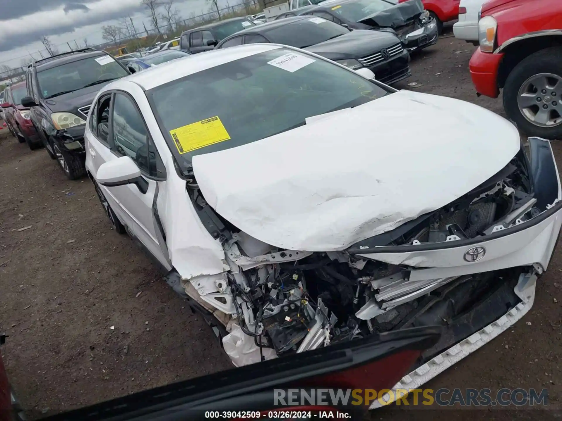 1 Photograph of a damaged car 5YFS4MCE4MP065652 TOYOTA COROLLA 2021