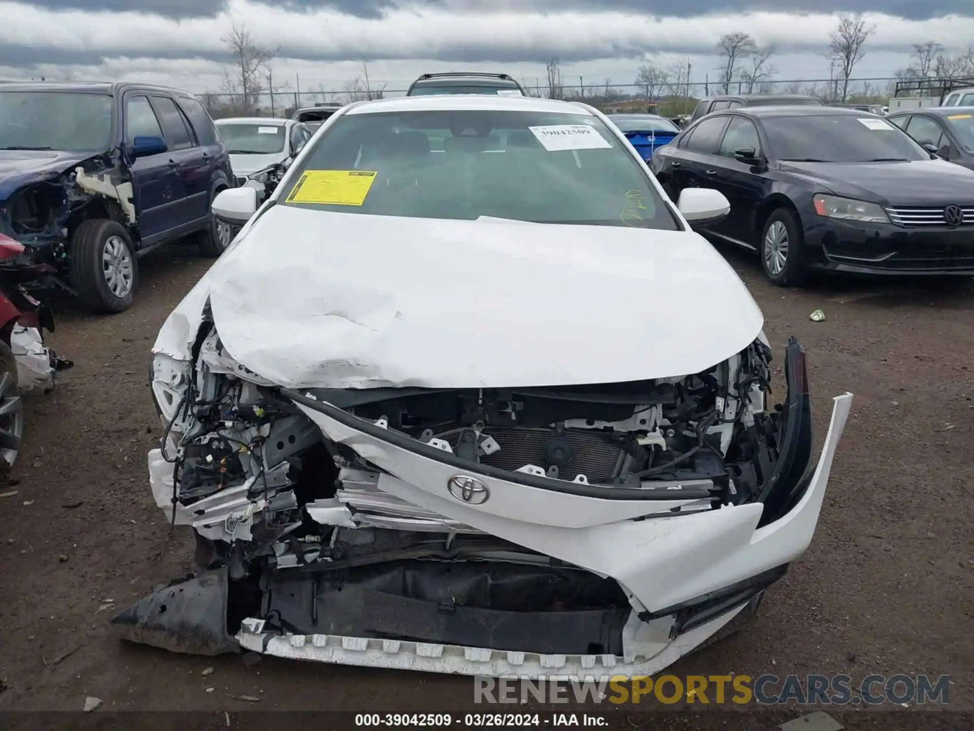 13 Photograph of a damaged car 5YFS4MCE4MP065652 TOYOTA COROLLA 2021