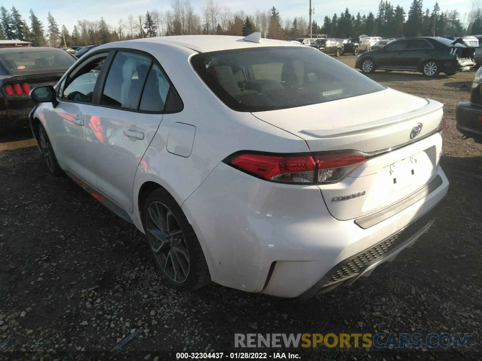 3 Photograph of a damaged car 5YFS4MCE4MP066655 TOYOTA COROLLA 2021