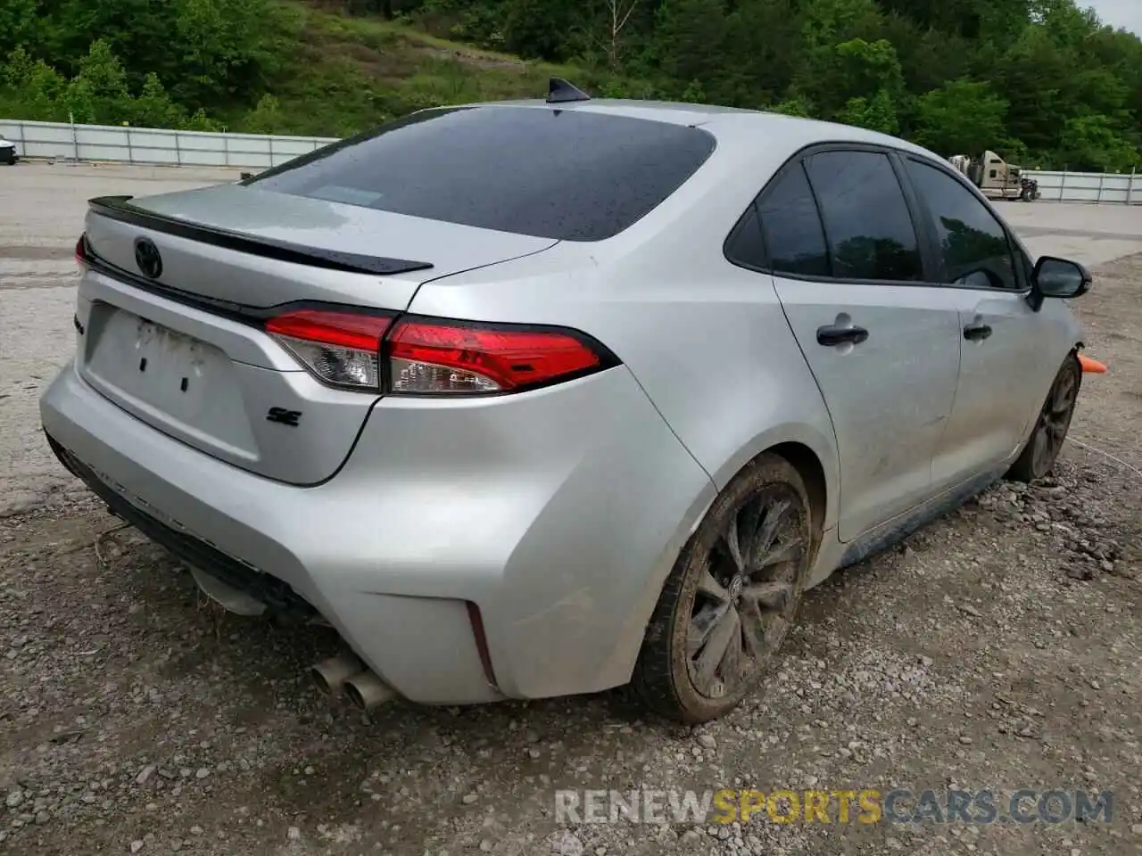 4 Photograph of a damaged car 5YFS4MCE4MP067773 TOYOTA COROLLA 2021