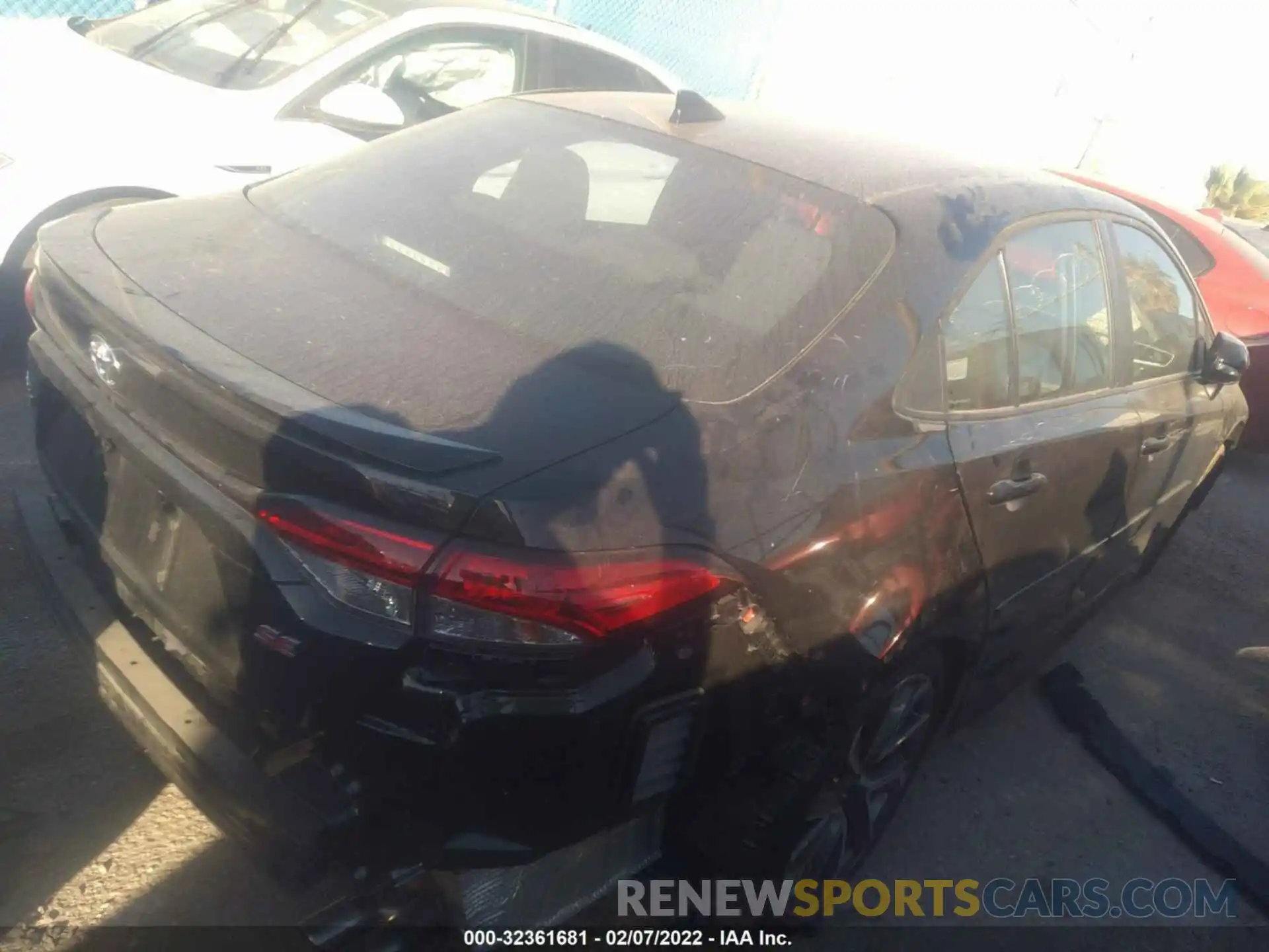 4 Photograph of a damaged car 5YFS4MCE4MP072598 TOYOTA COROLLA 2021