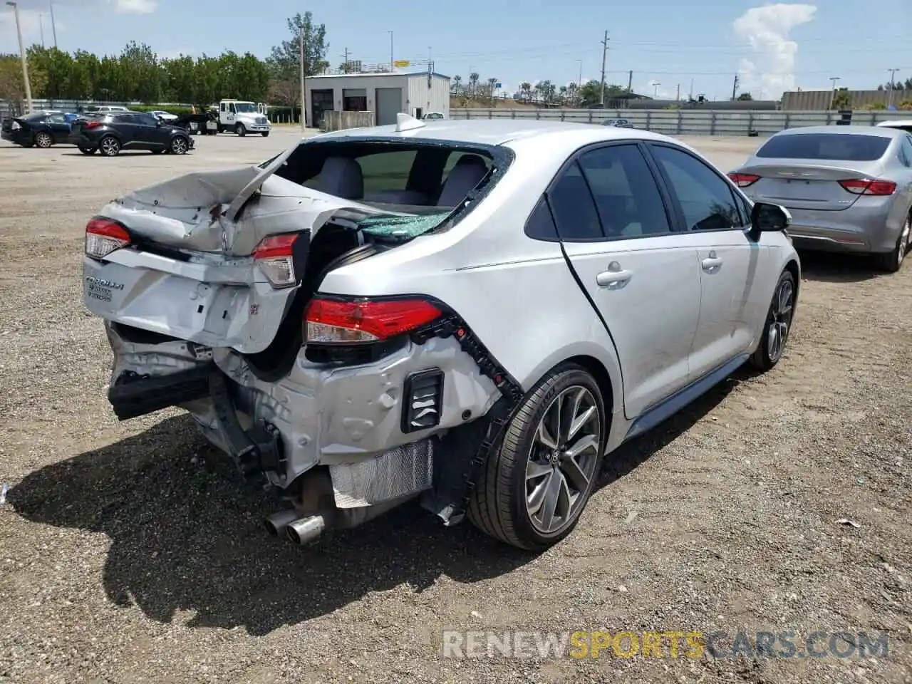 4 Photograph of a damaged car 5YFS4MCE4MP076876 TOYOTA COROLLA 2021