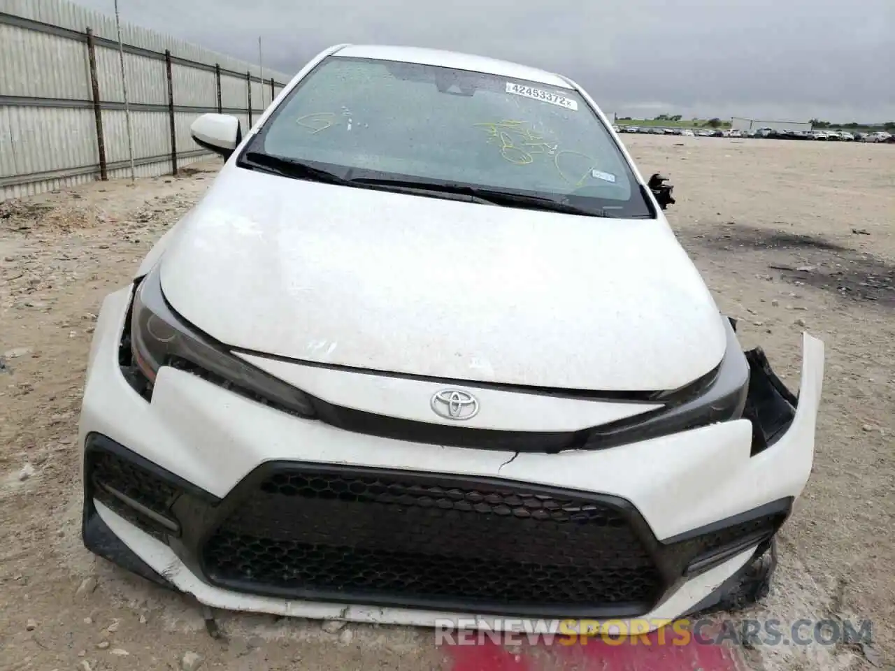 9 Photograph of a damaged car 5YFS4MCE4MP084489 TOYOTA COROLLA 2021