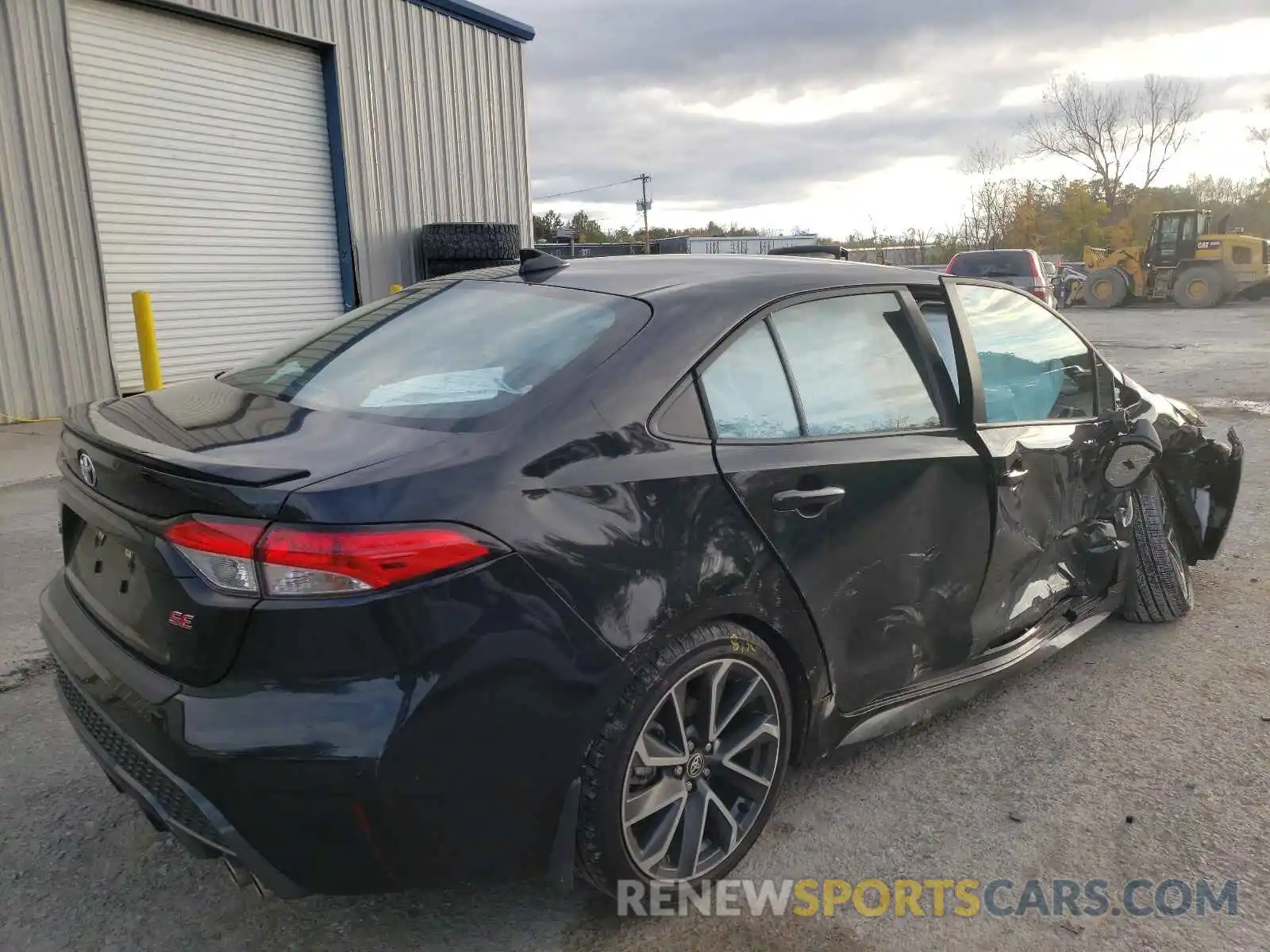 4 Photograph of a damaged car 5YFS4MCE4MP085576 TOYOTA COROLLA 2021