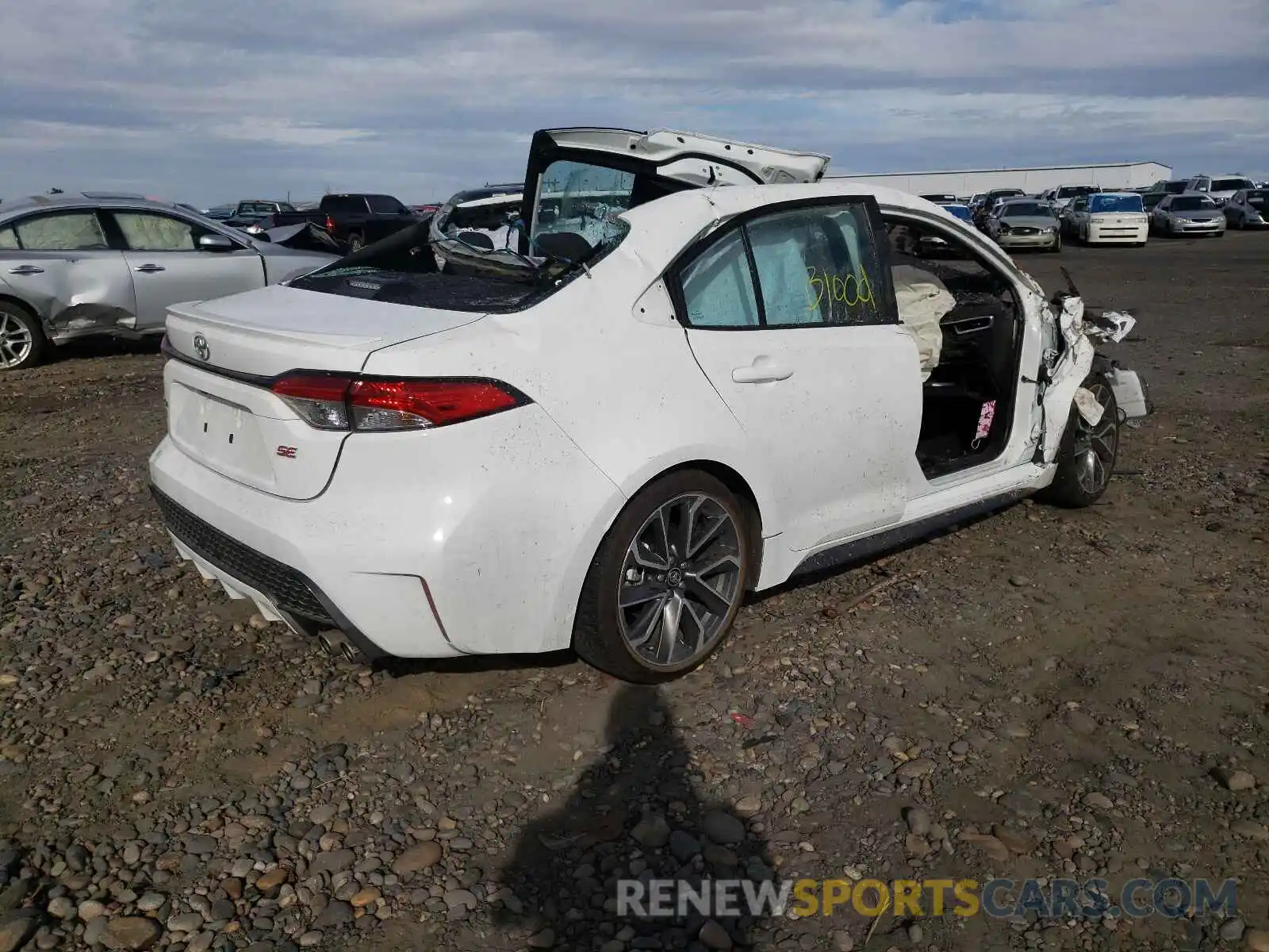 4 Photograph of a damaged car 5YFS4MCE4MP087117 TOYOTA COROLLA 2021