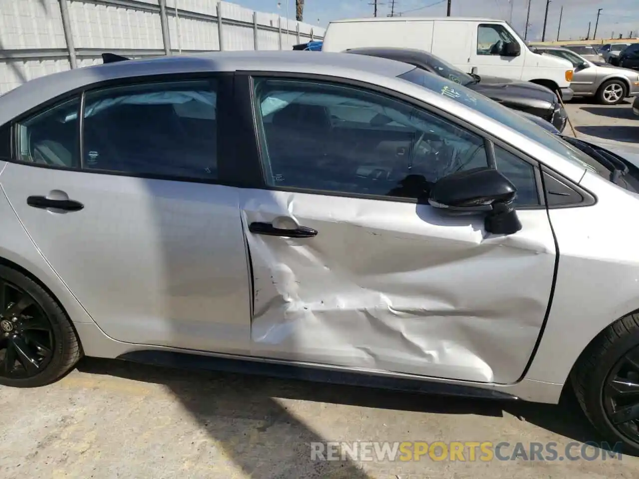 9 Photograph of a damaged car 5YFS4MCE4MP096691 TOYOTA COROLLA 2021