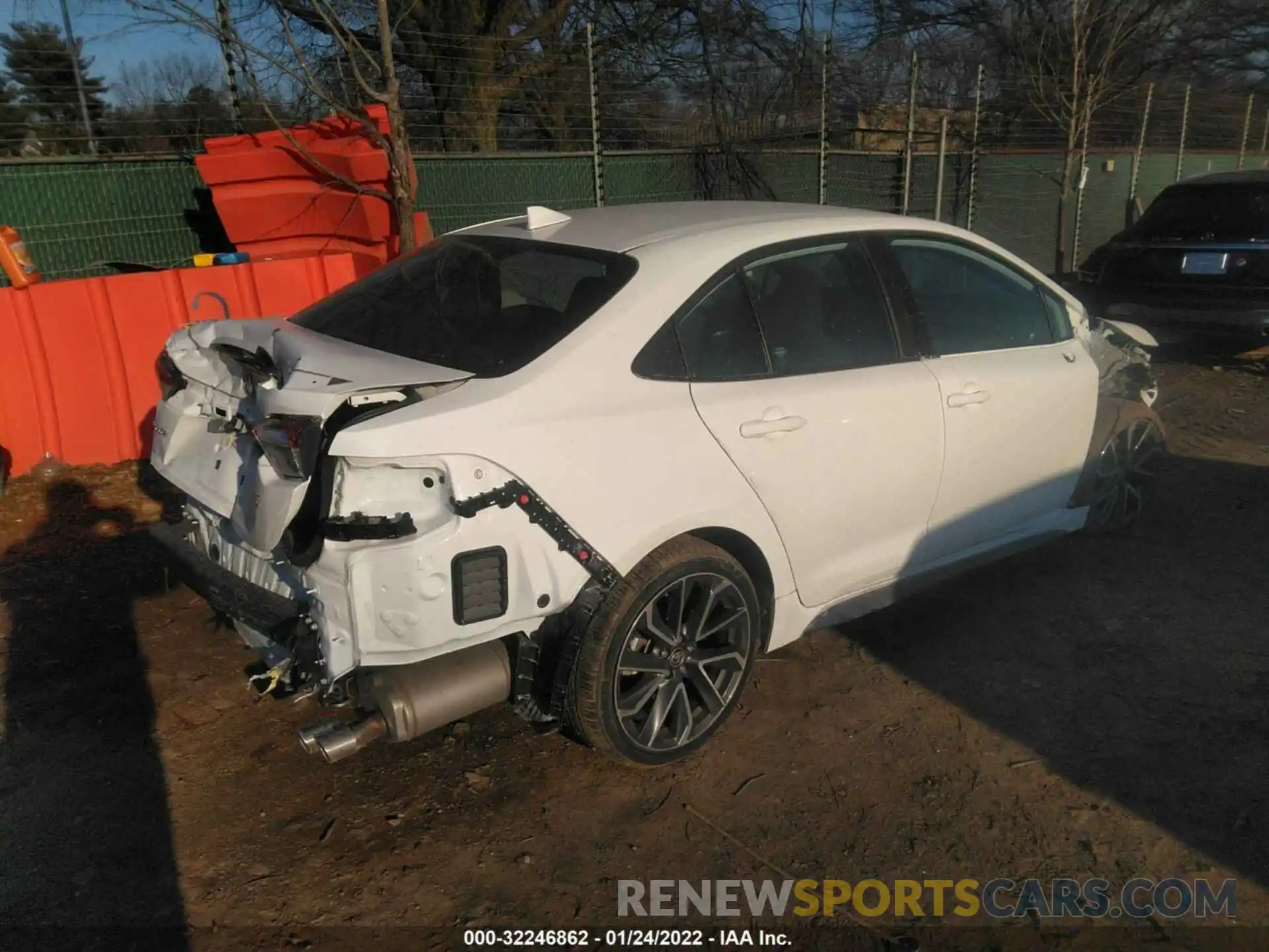 4 Photograph of a damaged car 5YFS4MCE4MP097727 TOYOTA COROLLA 2021