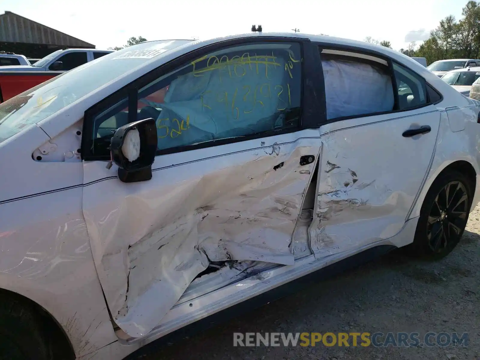 9 Photograph of a damaged car 5YFS4MCE4MP097906 TOYOTA COROLLA 2021