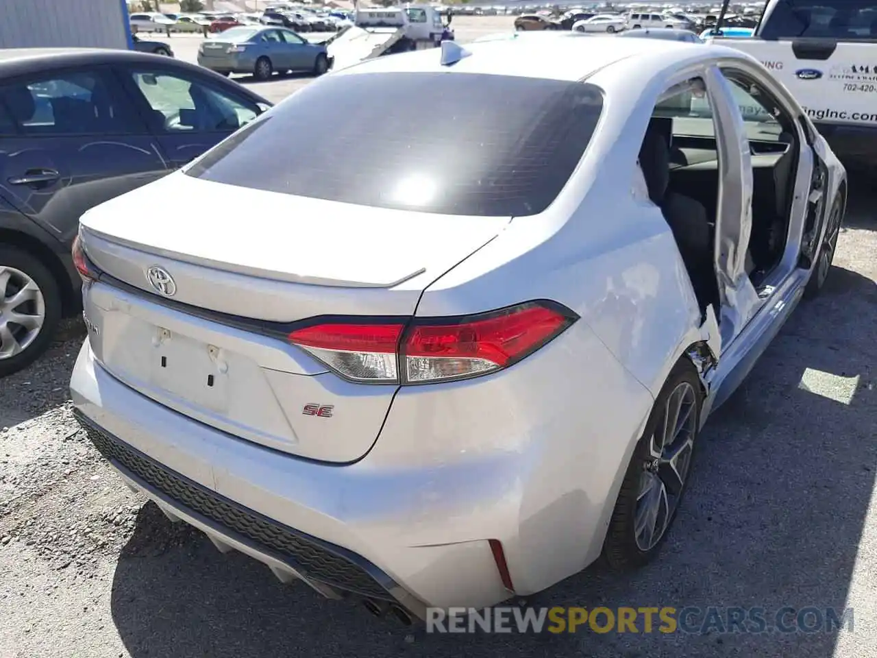 4 Photograph of a damaged car 5YFS4MCE5MP061030 TOYOTA COROLLA 2021