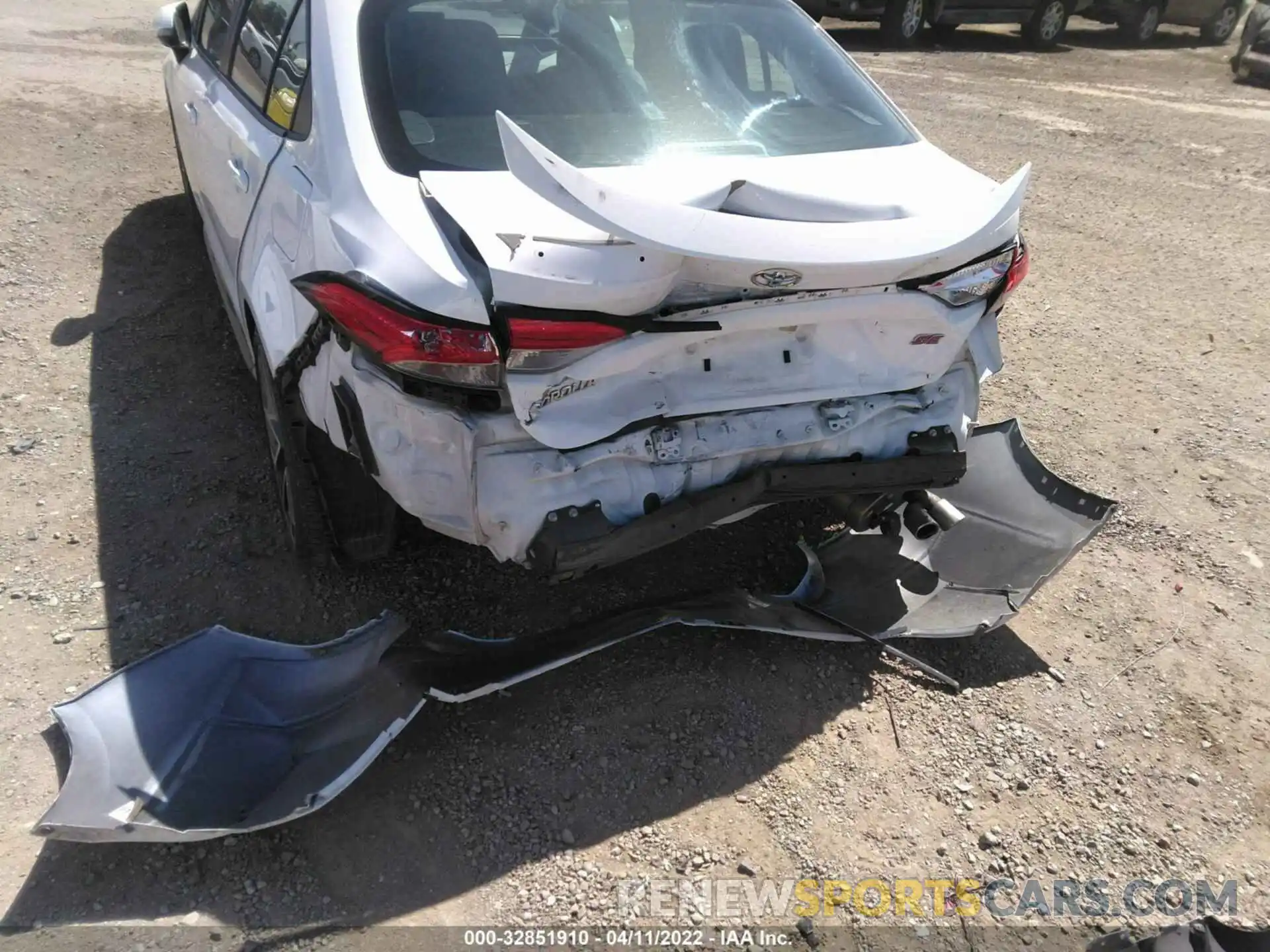 6 Photograph of a damaged car 5YFS4MCE5MP064316 TOYOTA COROLLA 2021