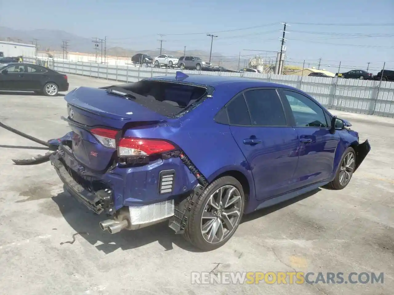 4 Photograph of a damaged car 5YFS4MCE5MP071105 TOYOTA COROLLA 2021