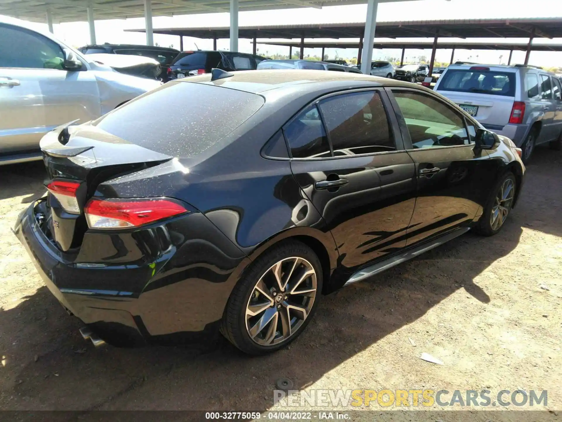 4 Photograph of a damaged car 5YFS4MCE5MP071301 TOYOTA COROLLA 2021