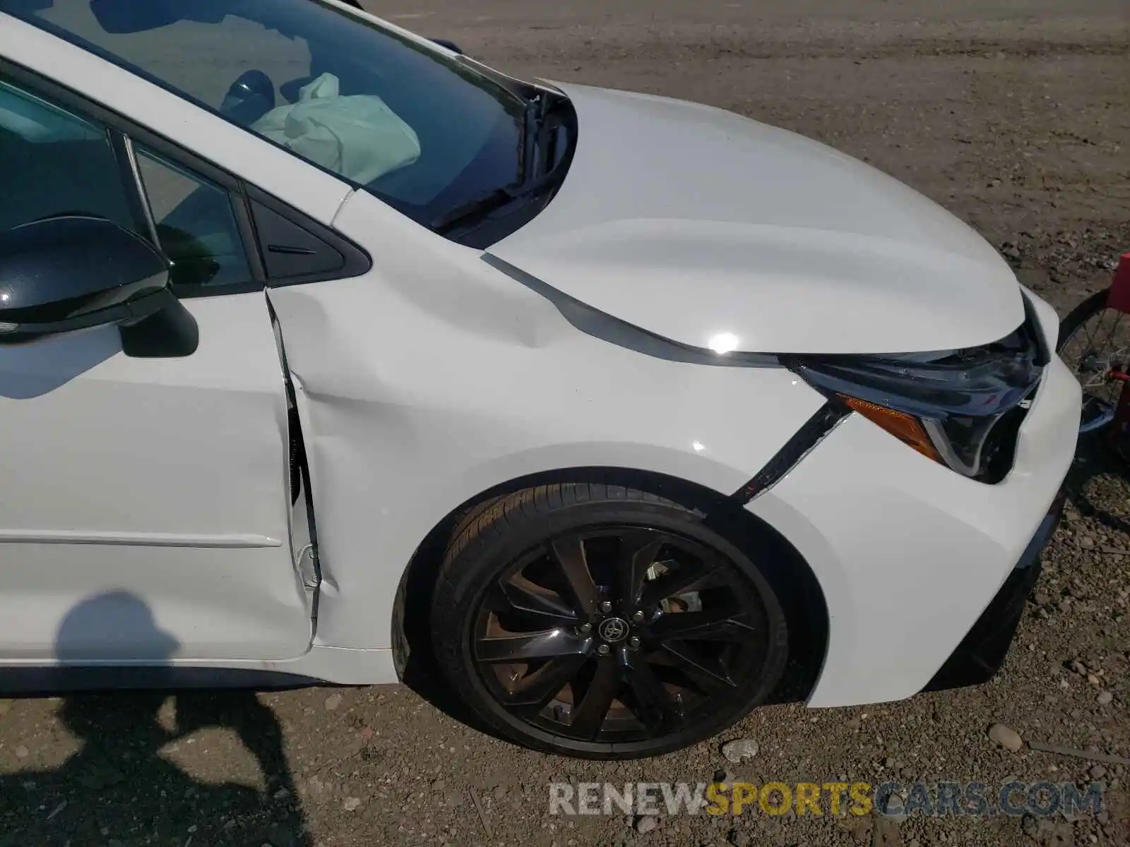 9 Photograph of a damaged car 5YFS4MCE5MP072643 TOYOTA COROLLA 2021