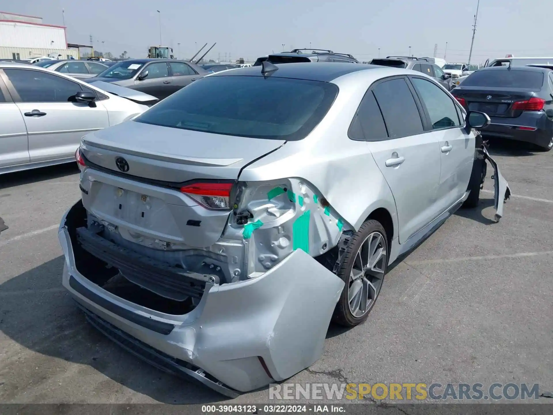 4 Photograph of a damaged car 5YFS4MCE5MP072951 TOYOTA COROLLA 2021