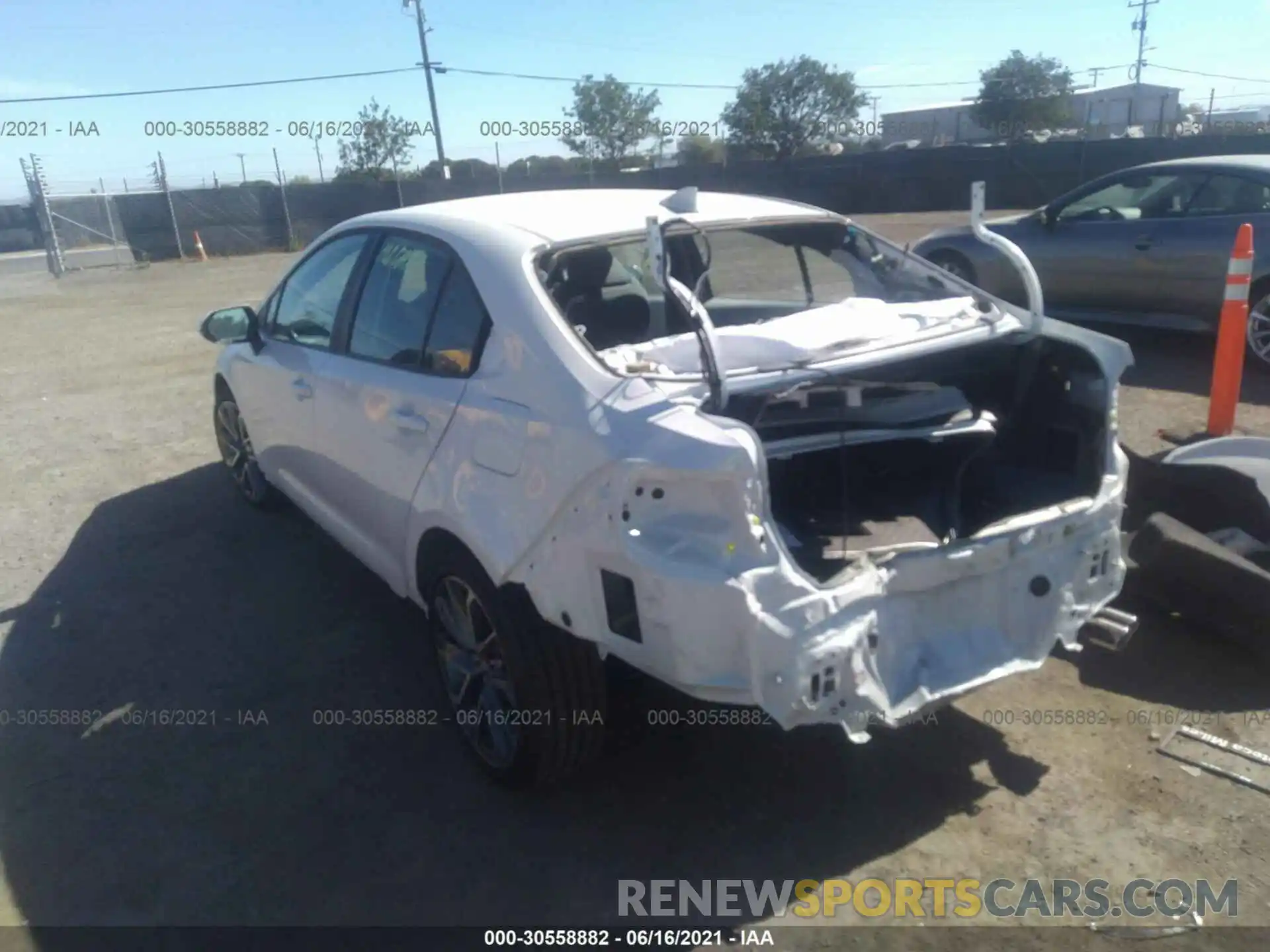 3 Photograph of a damaged car 5YFS4MCE5MP080564 TOYOTA COROLLA 2021