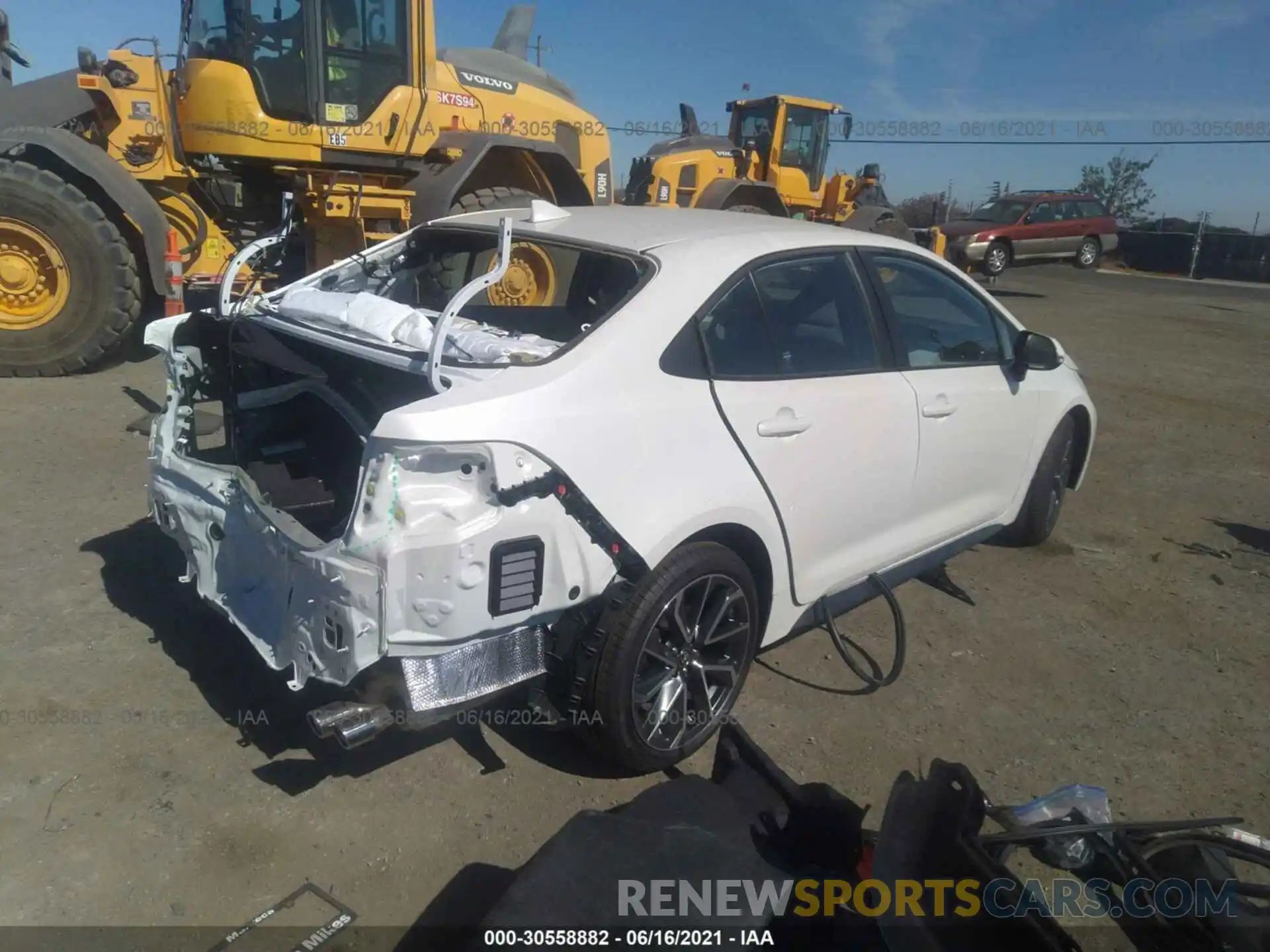 4 Photograph of a damaged car 5YFS4MCE5MP080564 TOYOTA COROLLA 2021