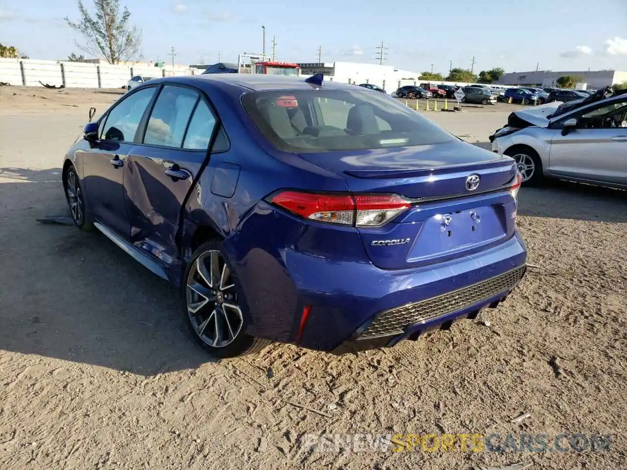 3 Photograph of a damaged car 5YFS4MCE5MP089216 TOYOTA COROLLA 2021