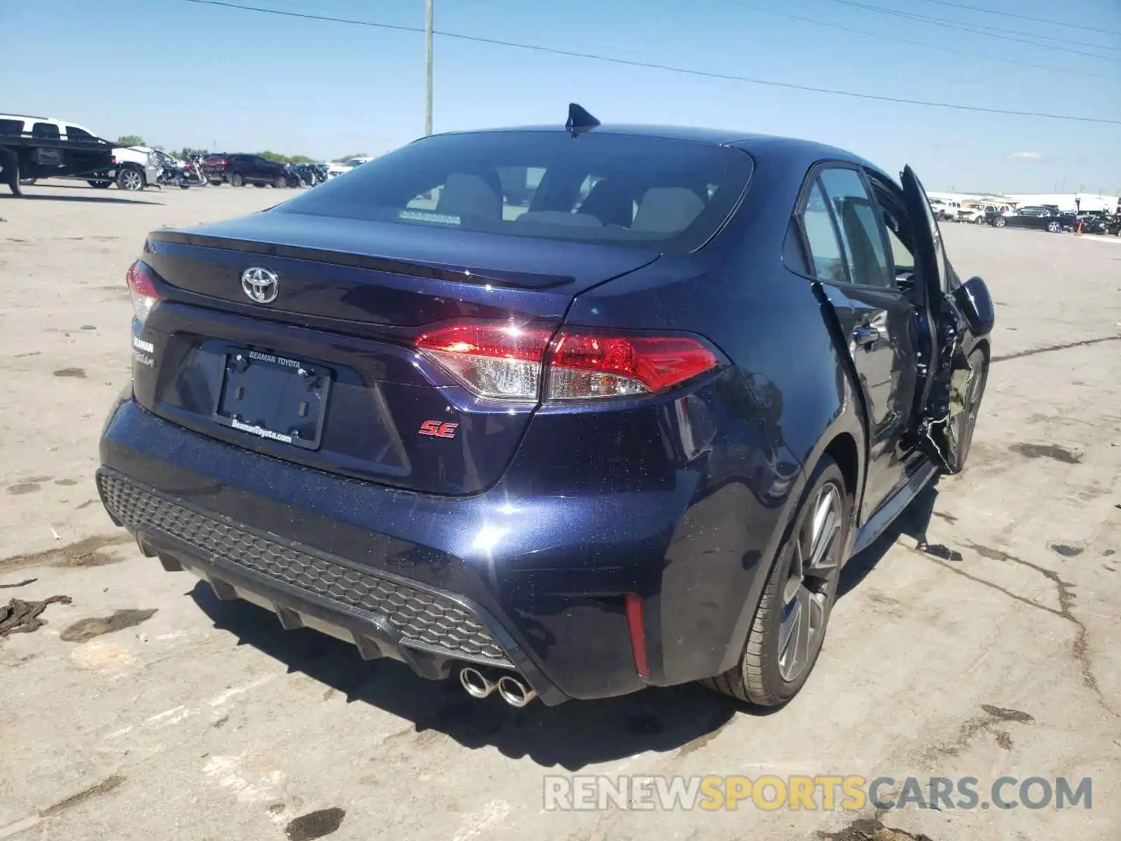 4 Photograph of a damaged car 5YFS4MCE5MP092648 TOYOTA COROLLA 2021